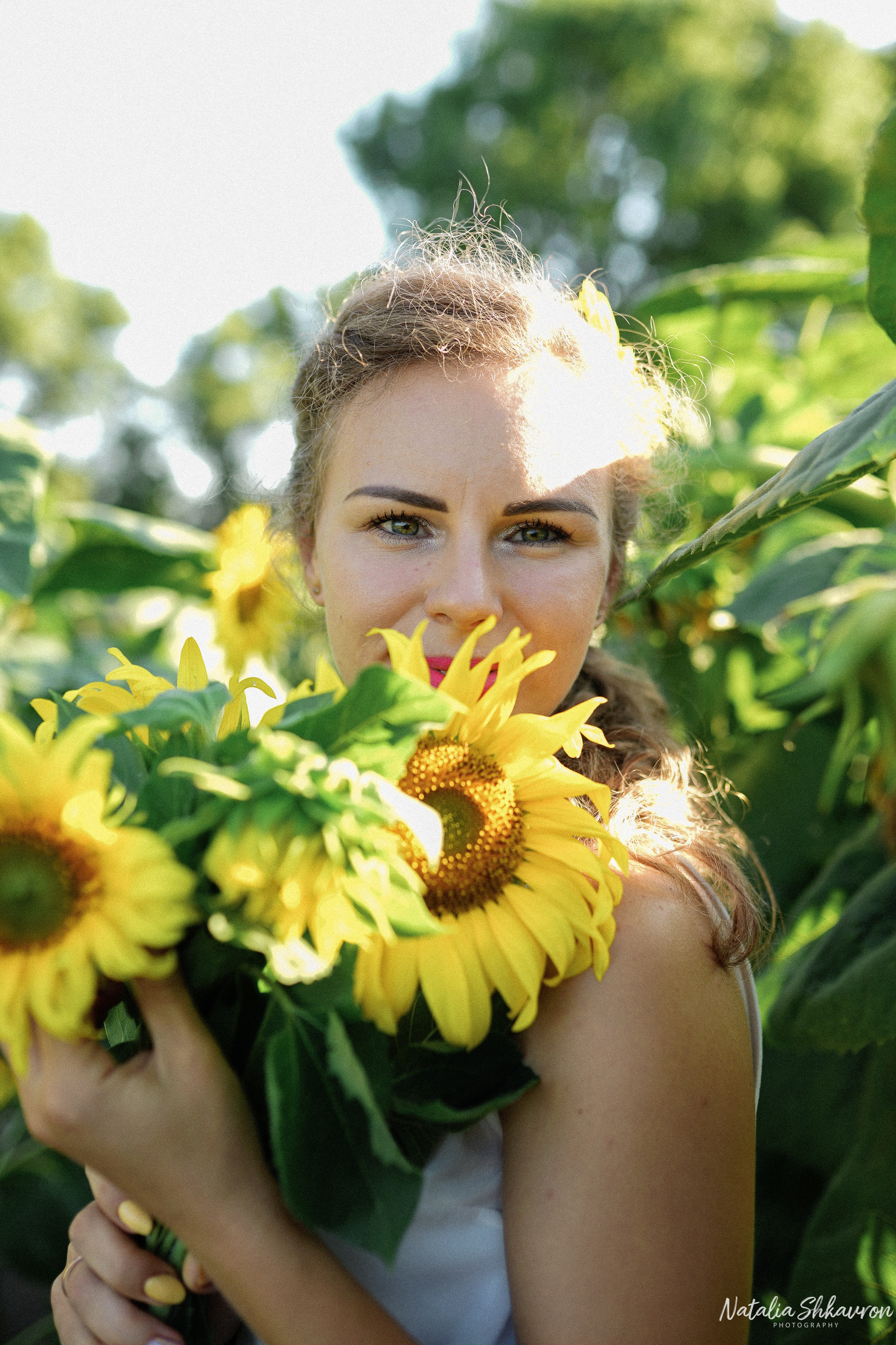 Сімейна фотосесія з кавунами. Family photographer in Kiev Natalia Shkavron