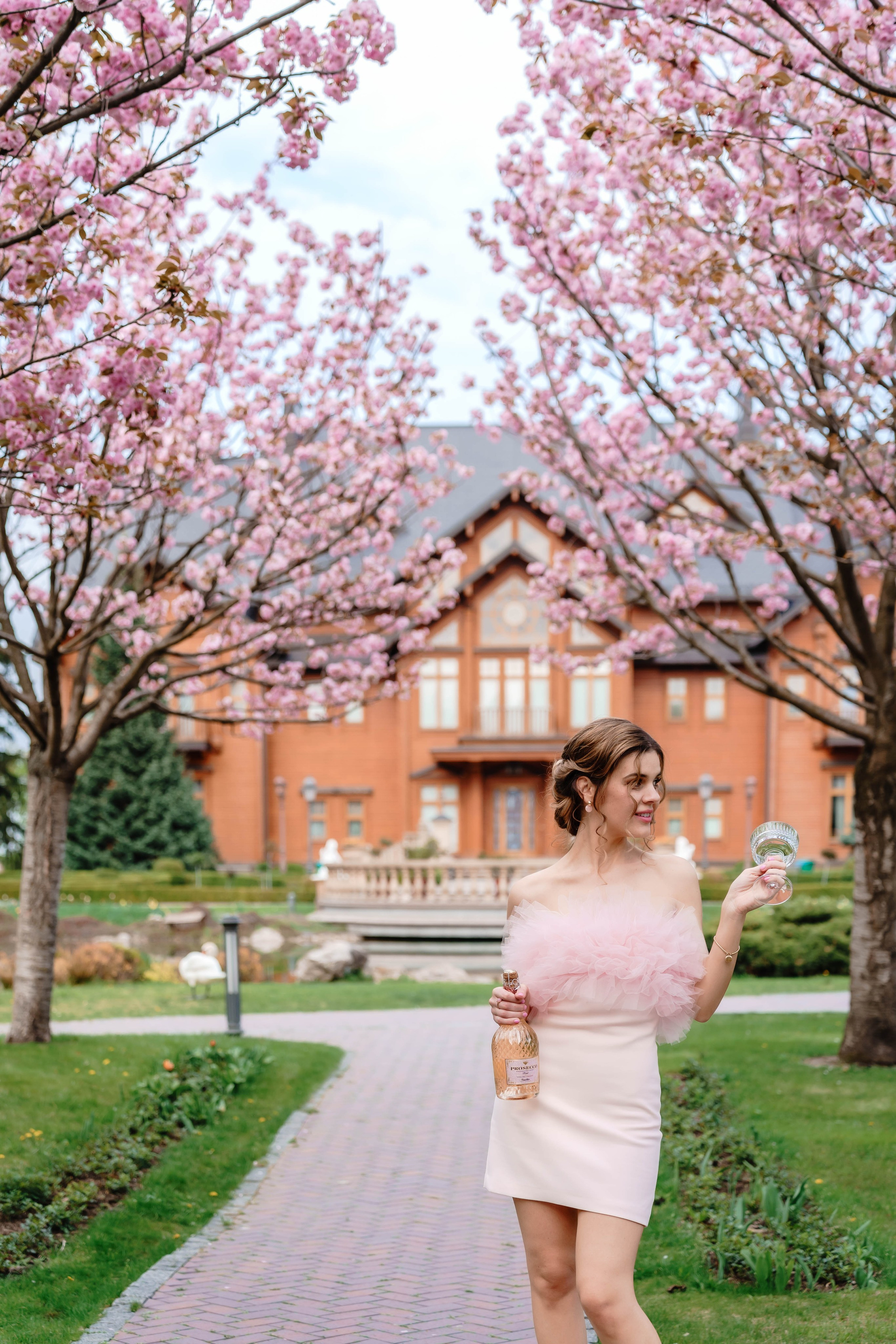 Фотосесія в сакурах. Family photographer in Kiev Natalia Shkavron