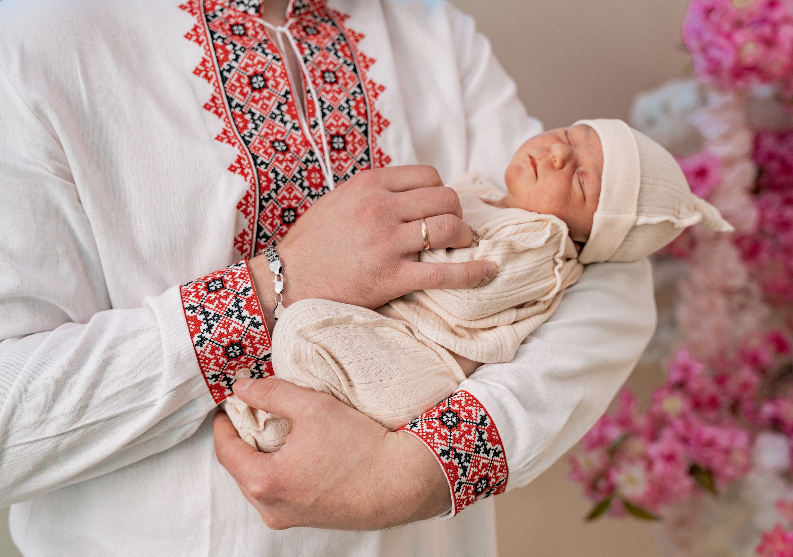 Виписка з пологового №3. Сімейний фотограф Київ Наталія Шкаврон