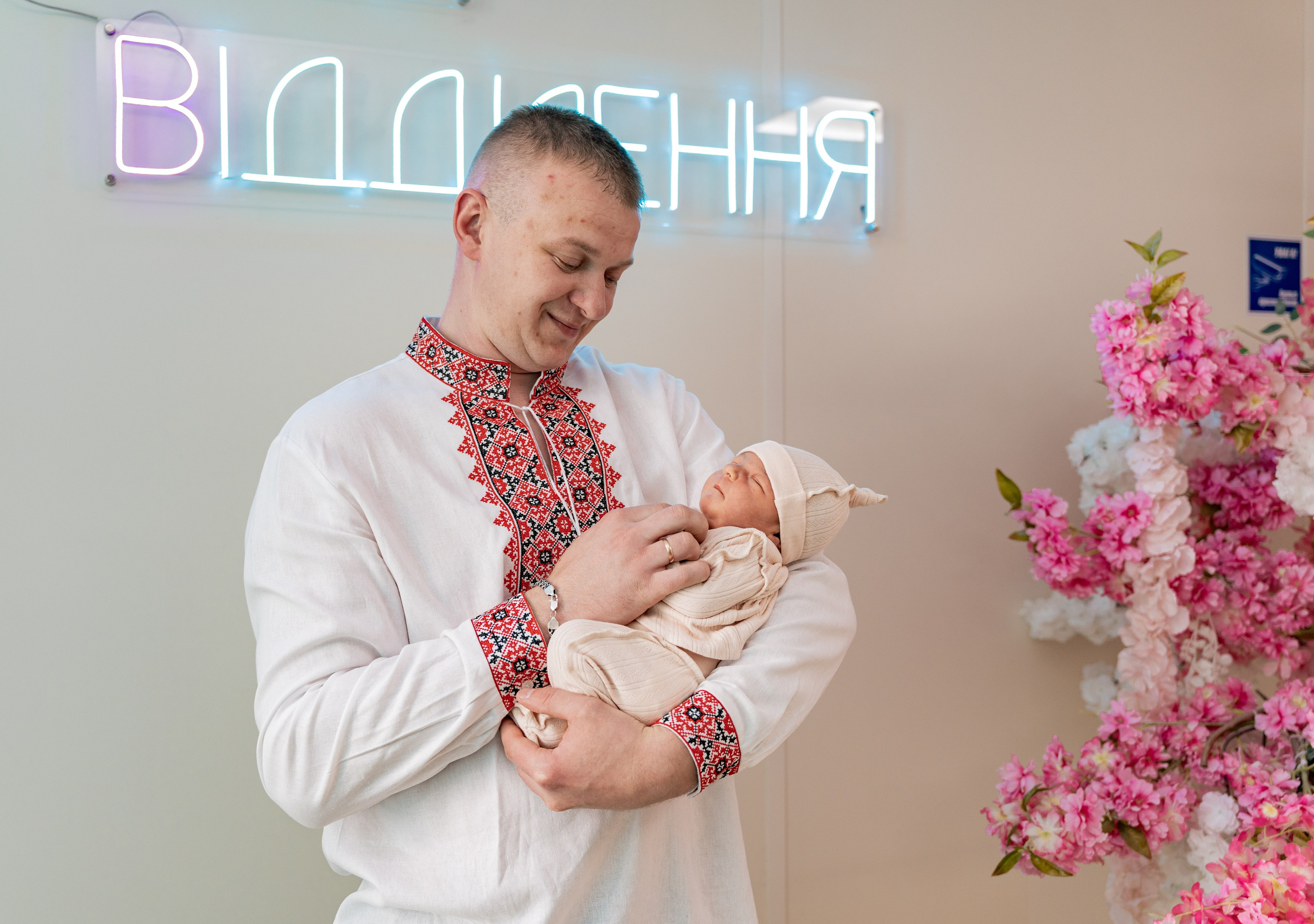 Виписка з пологового №3. Сімейний фотограф Київ Наталія Шкаврон