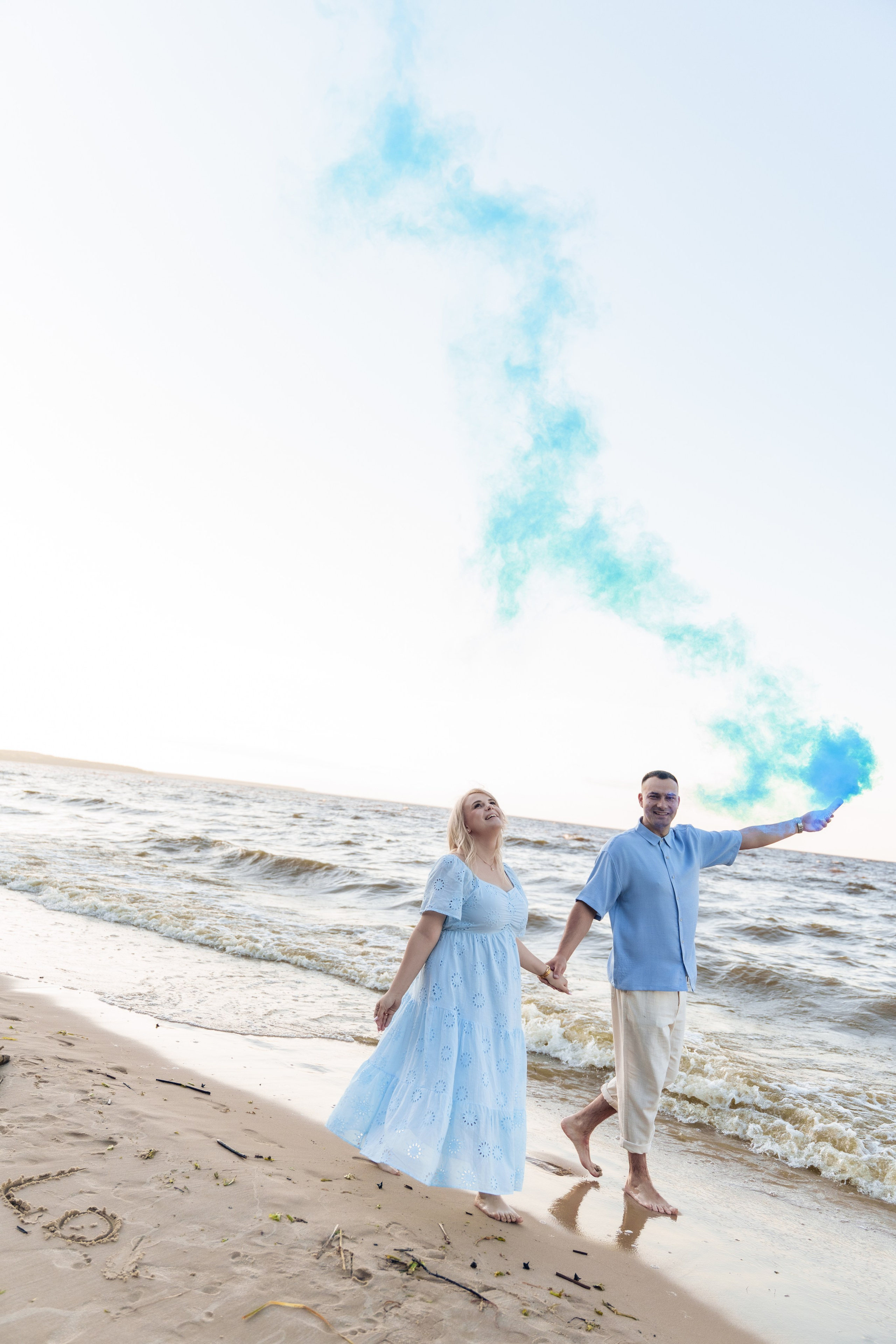 Гендер паті на Київському морі. Family photographer in Kiev Natalia Shkavron