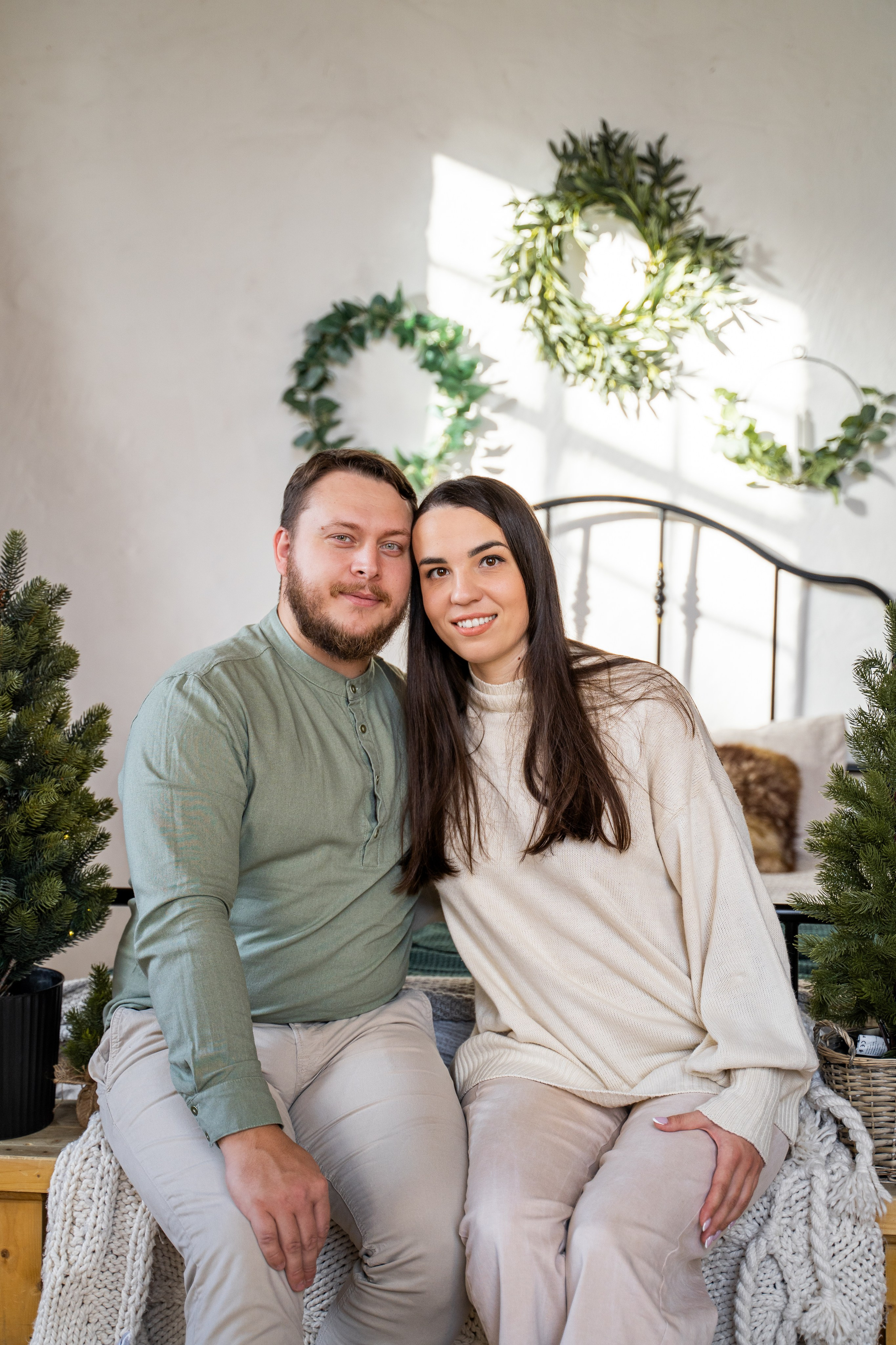 Сімейна новорічна фотосесія в студїі. Сімейний фотограф Київ Наталія Шкаврон