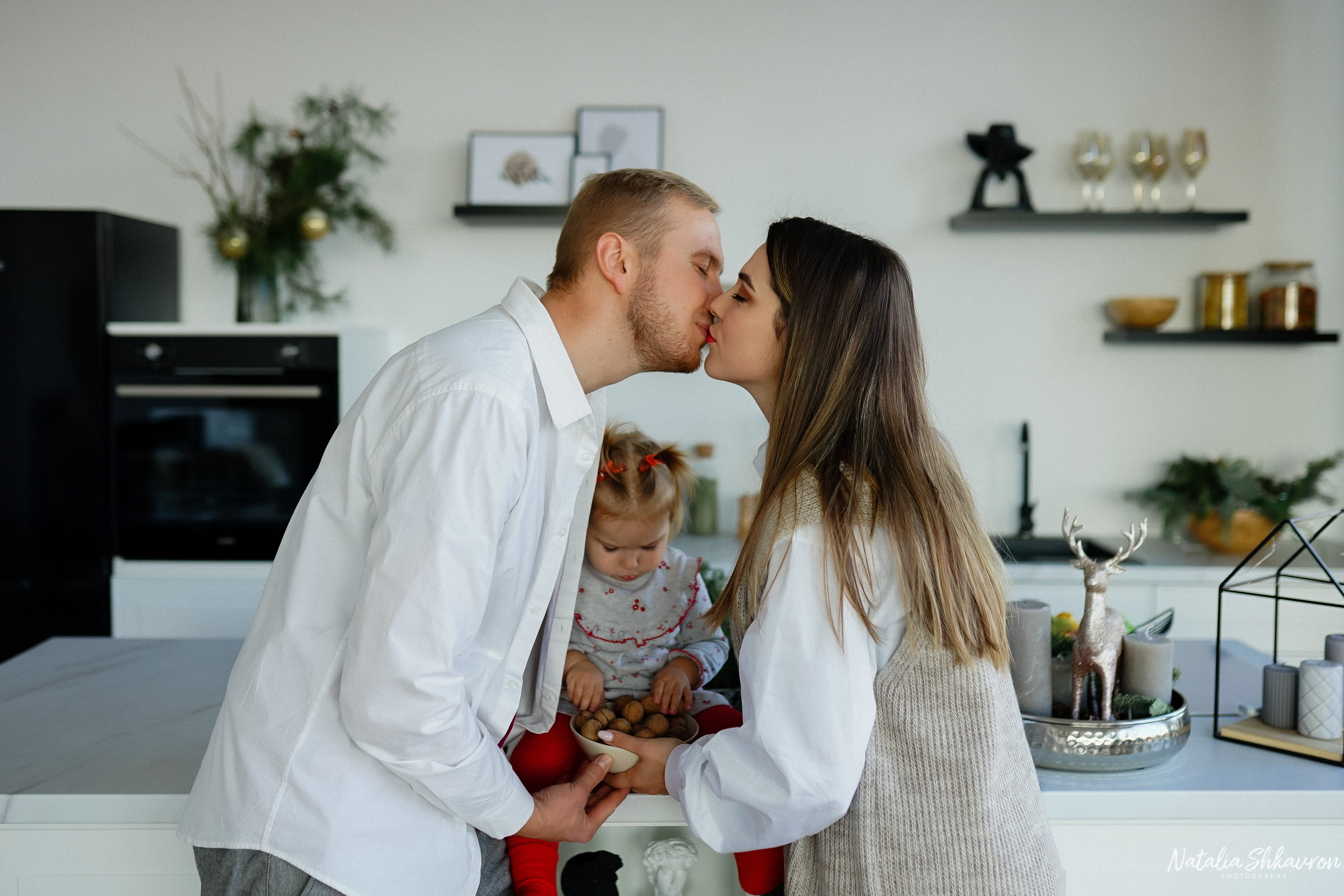 Новорічна сімейна фотосесія. Family photographer in Kiev Natalia Shkavron