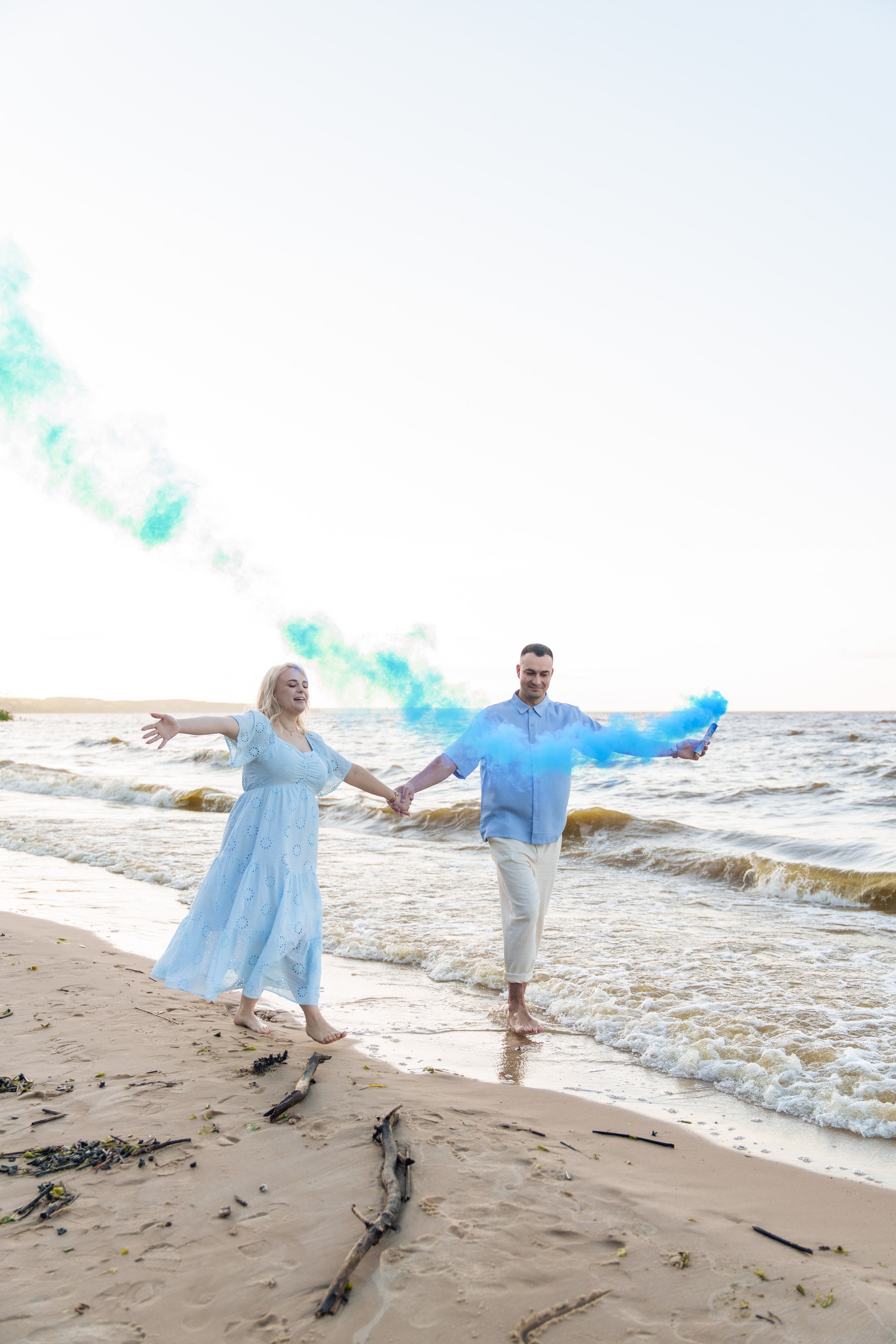 Гендер паті на Київському морі. Family photographer in Kiev Natalia Shkavron