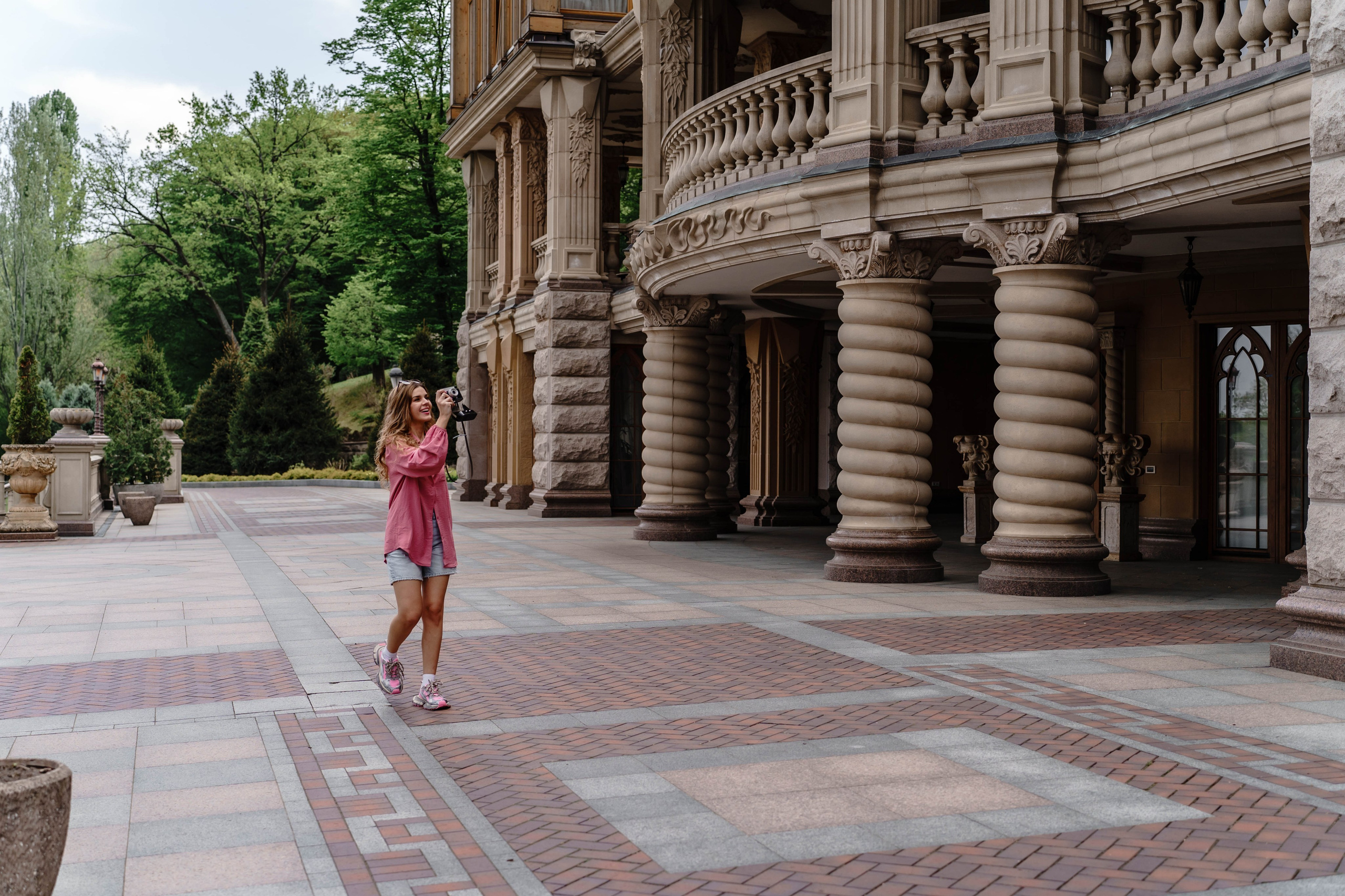 Фотосесія в сакурах. Family photographer in Kiev Natalia Shkavron