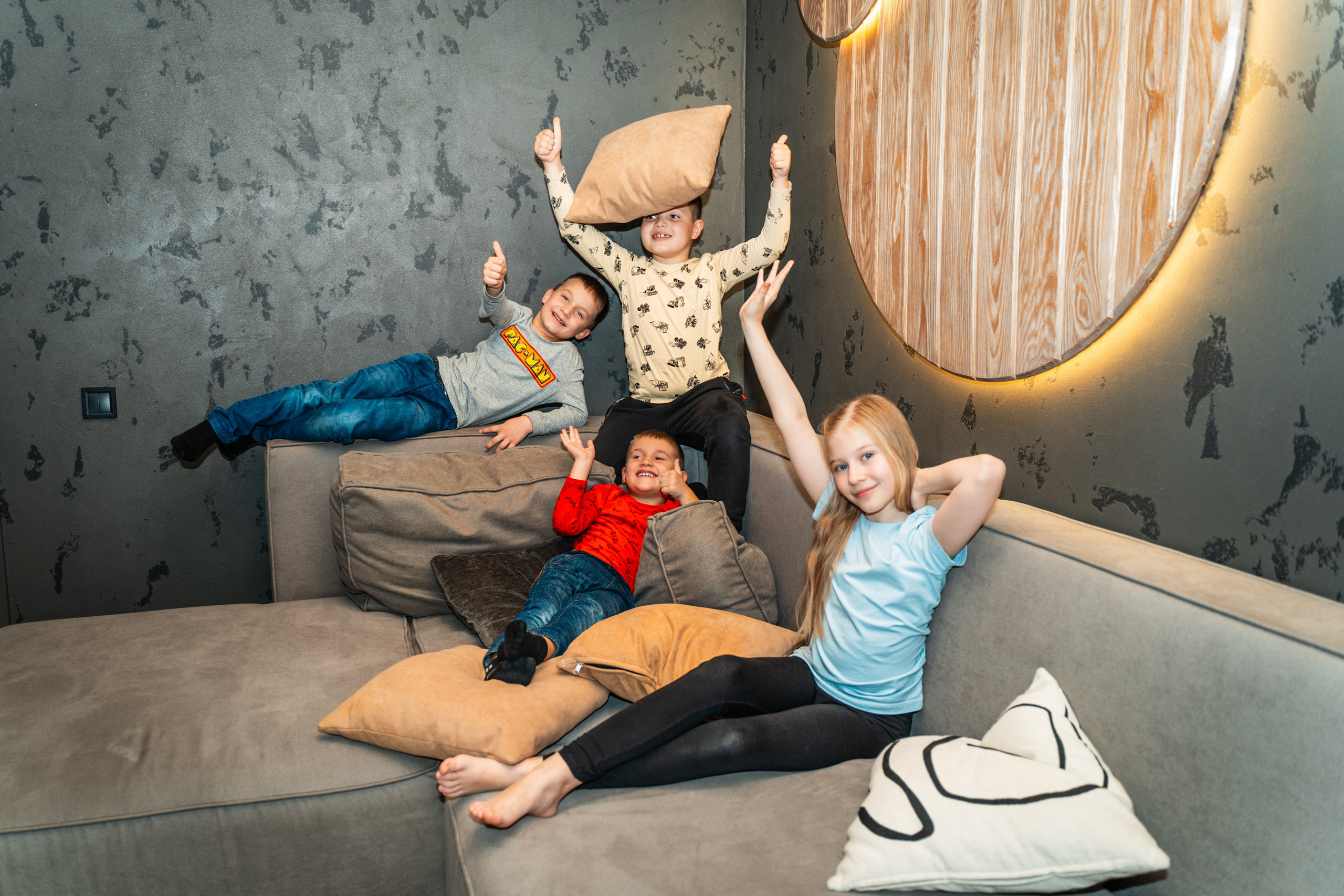 Зустріч з подругами. Сімейний фотограф Київ Наталія Шкаврон