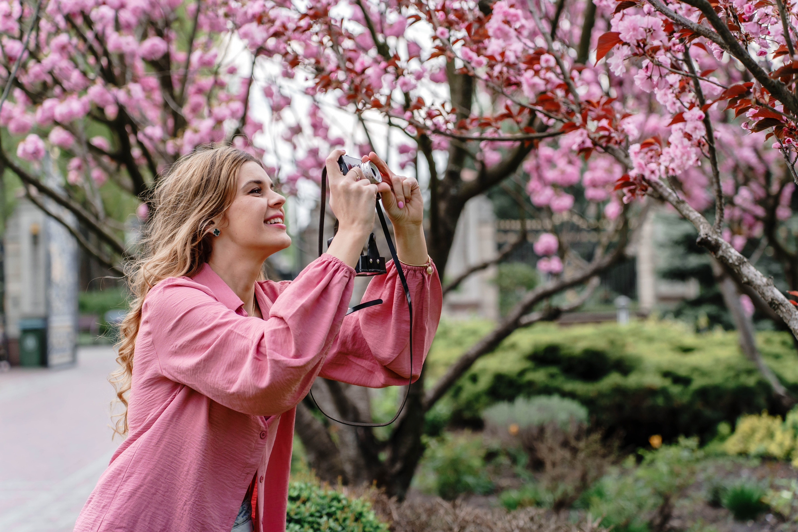 Фотосесія в сакурах. Family photographer in Kiev Natalia Shkavron