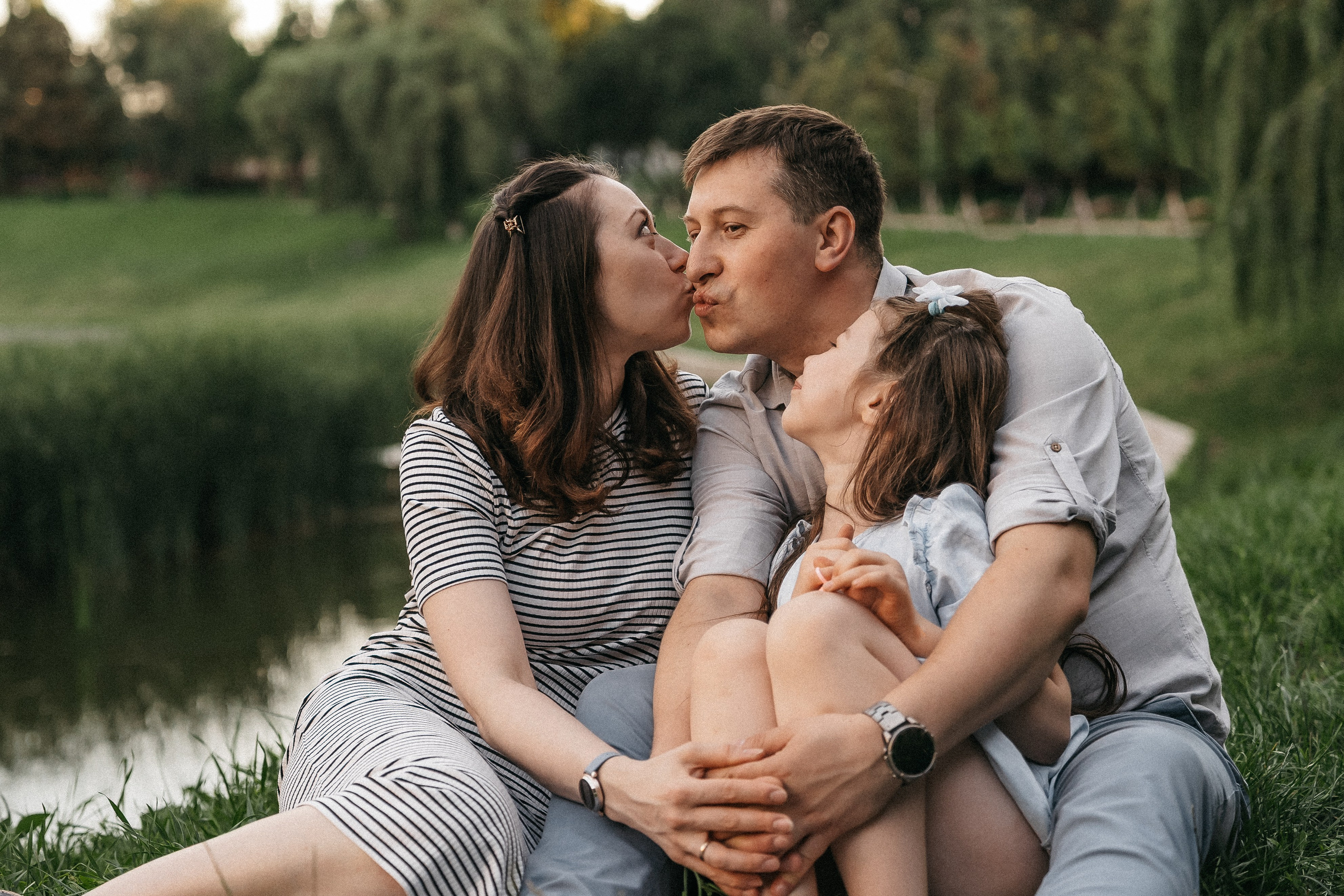 Сімейна фотосесія в парку. Сімейний фотограф Київ Наталія Шкаврон