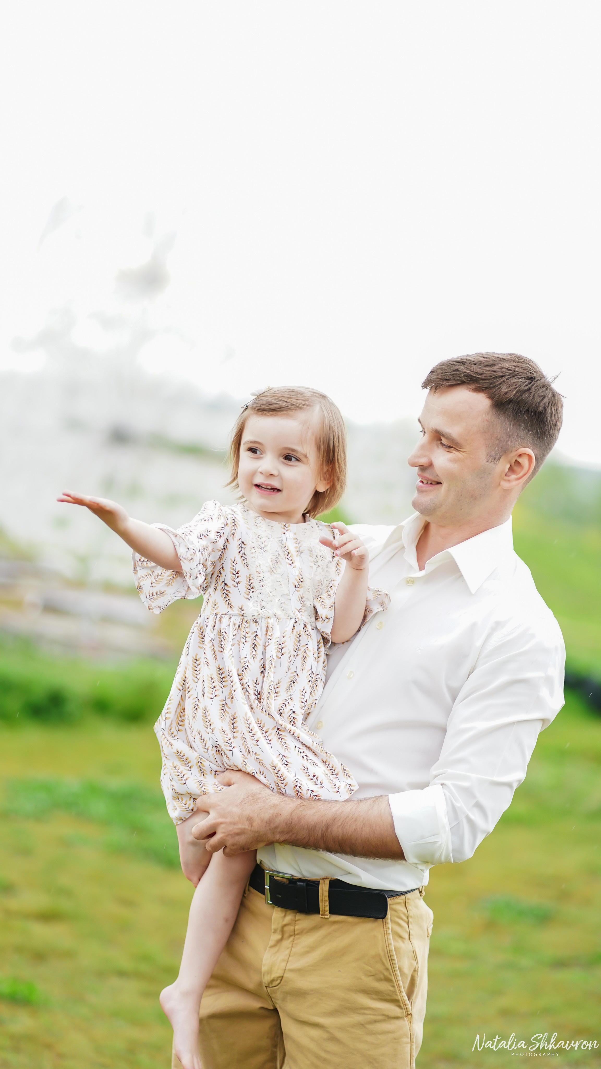 Сімейна фотосесія в тюльпанах. Сімейний фотограф Київ Наталія Шкаврон
