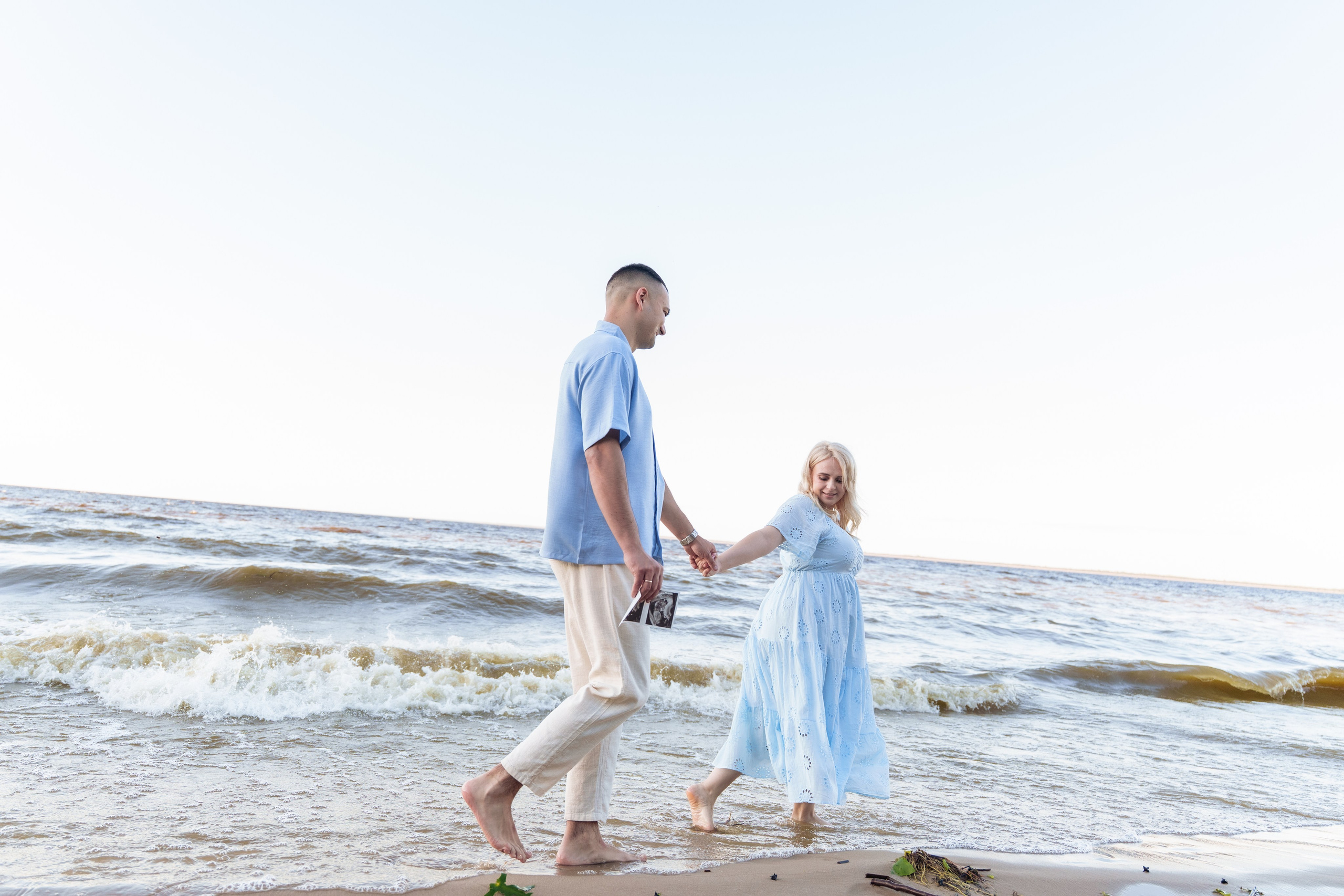 Гендер паті на Київському морі. Family photographer in Kiev Natalia Shkavron