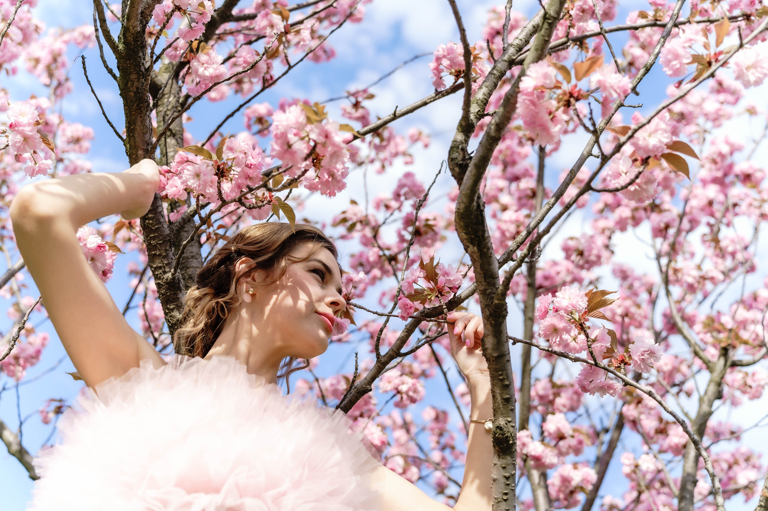 Фотосесія в сакурах. Family photographer in Kiev Natalia Shkavron