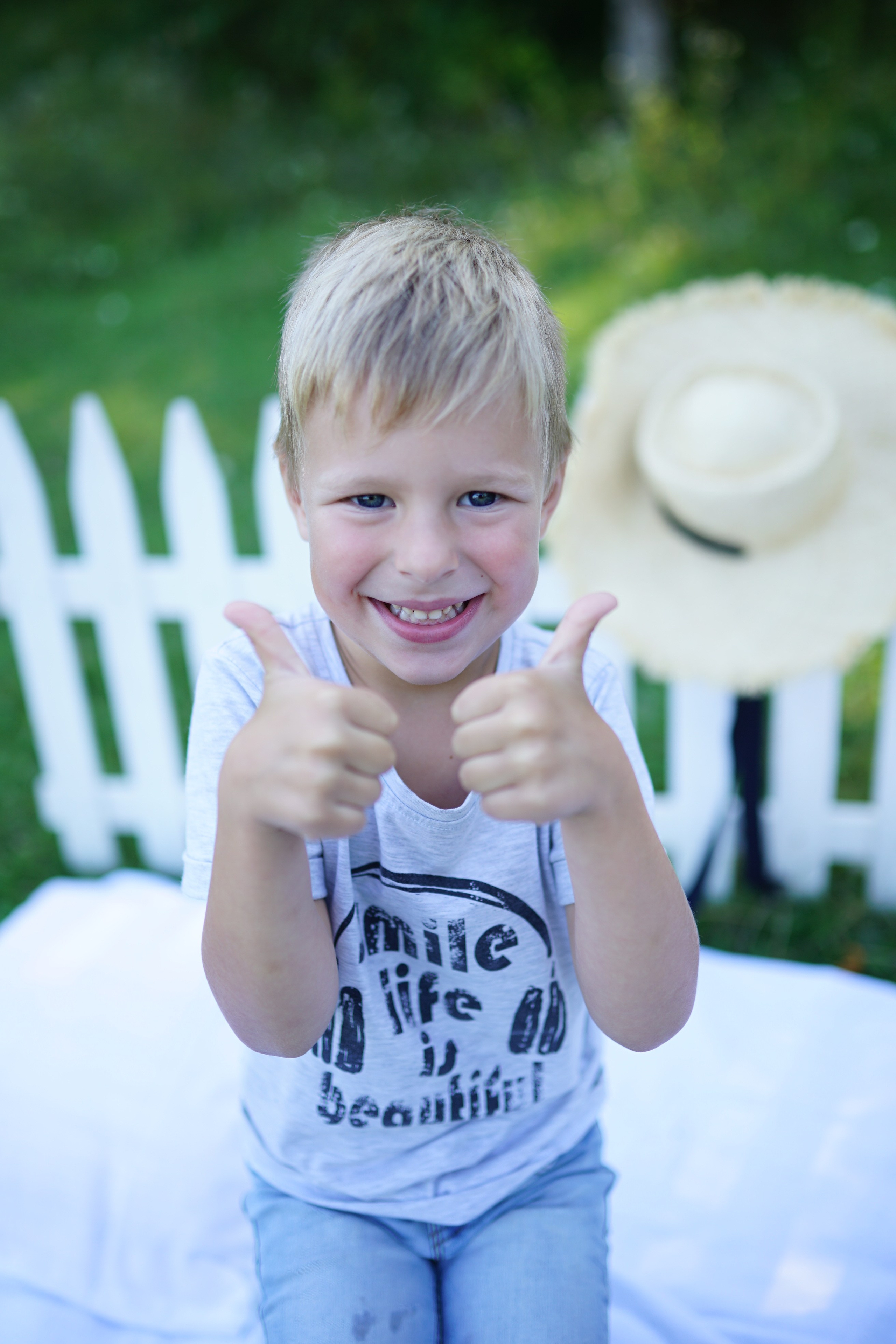 Сімейна фотосесія з кавунами. Family photographer in Kiev Natalia Shkavron