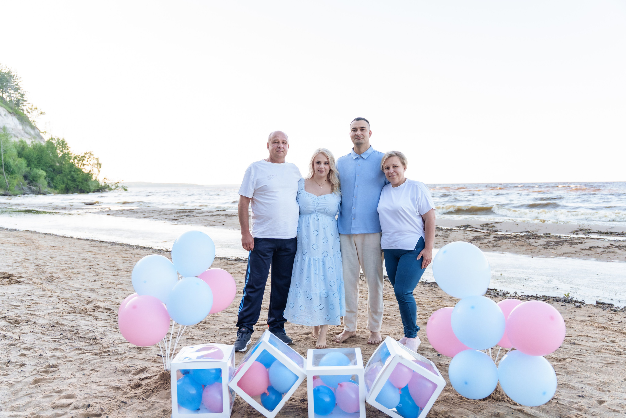 Гендер паті на Київському морі. Family photographer in Kiev Natalia Shkavron