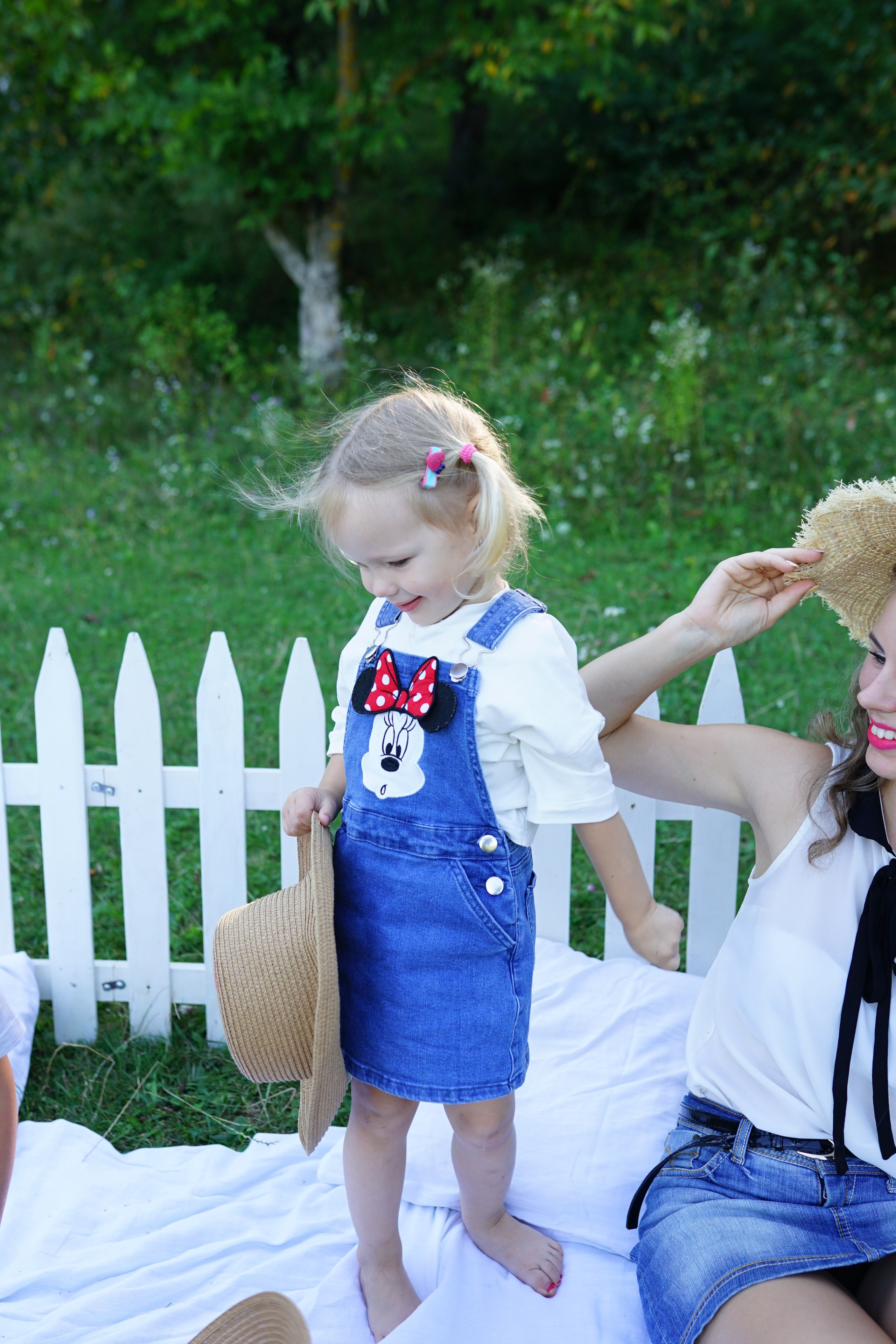 Сімейна фотосесія з кавунами. Family photographer in Kiev Natalia Shkavron