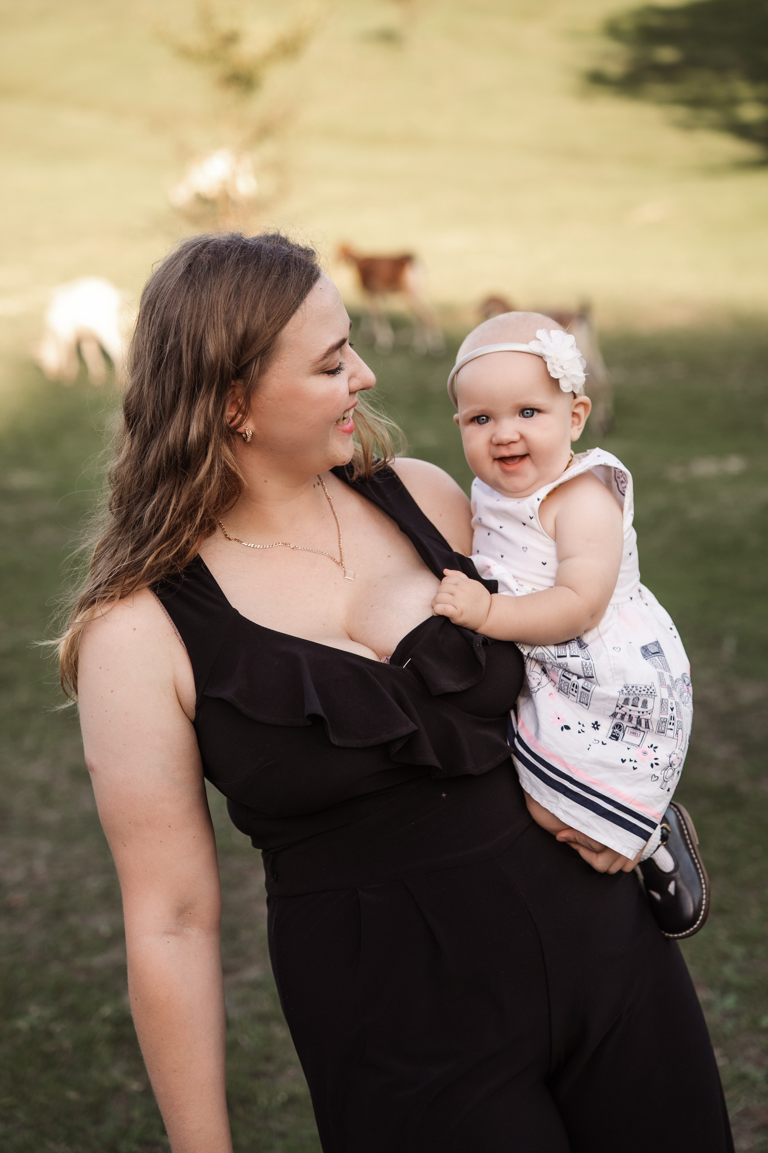 Святкування 1-го дня народження на овечій фермі. Family photographer in Kiev Natalia Shkavron