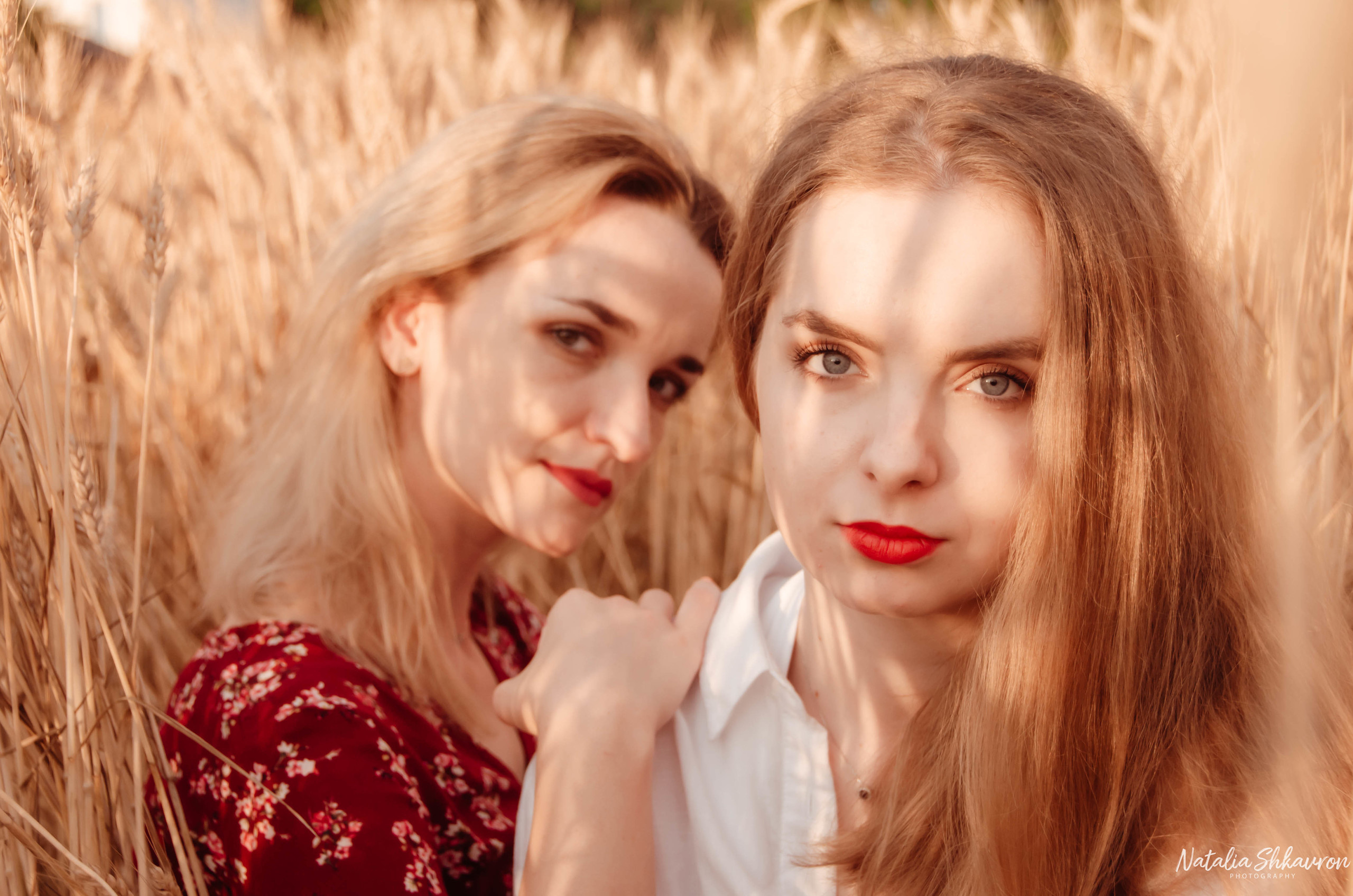Фотосесія дві сестри. Сімейний фотограф Київ Наталія Шкаврон