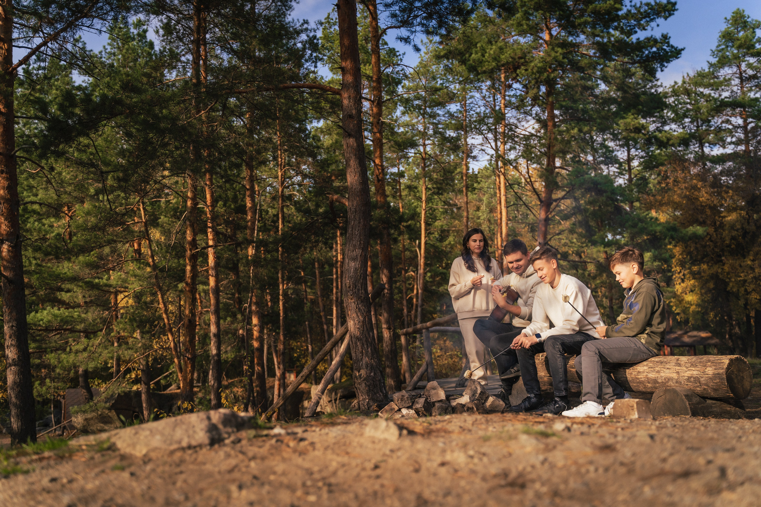 Сімейна фотосесія на природі біля Коростишівського карєру. Сімейний фотограф Київ Наталія Шкаврон