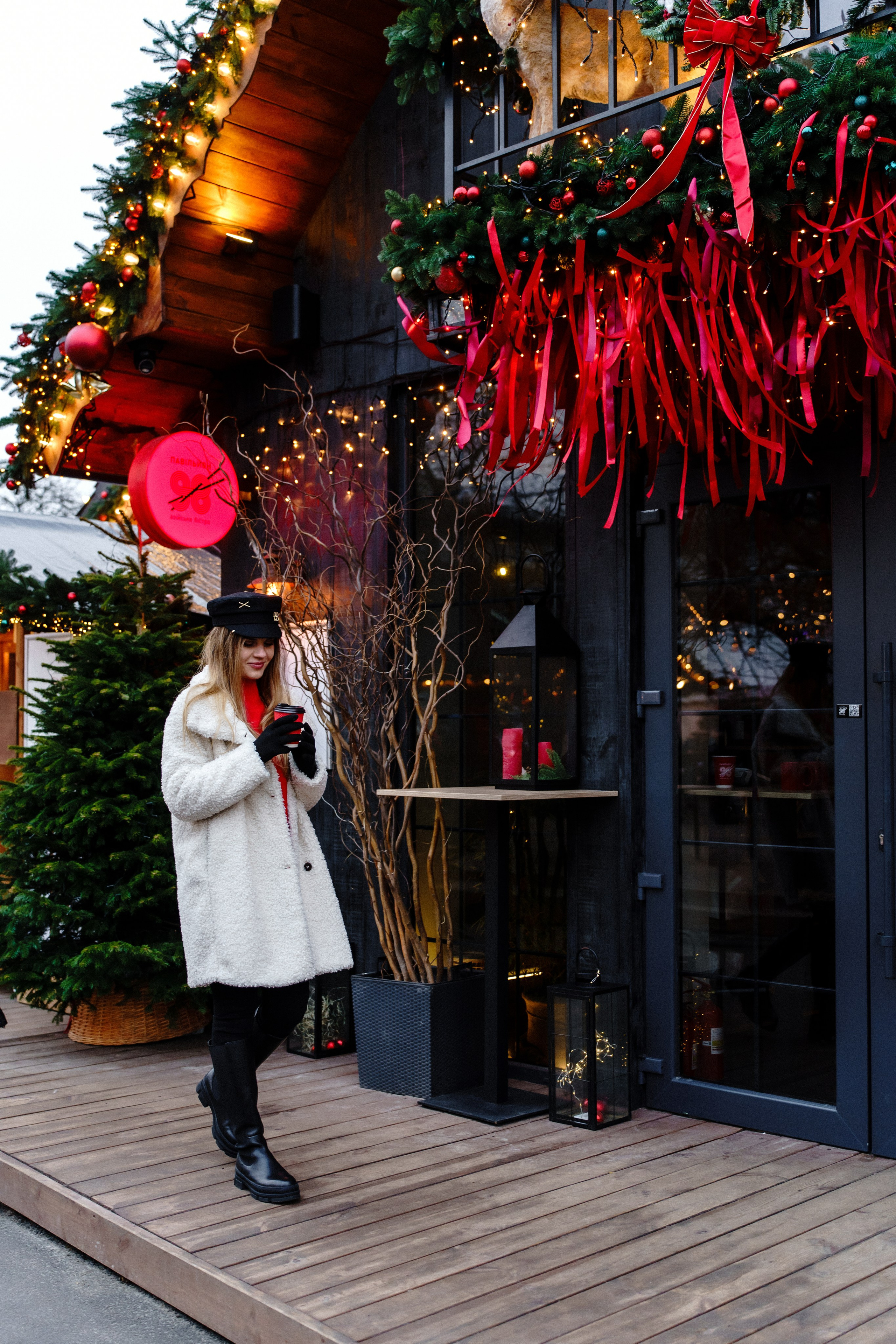 Новорічна індивідуальна фотосесія на ВДНГ. Сімейний фотограф Київ Наталія Шкаврон