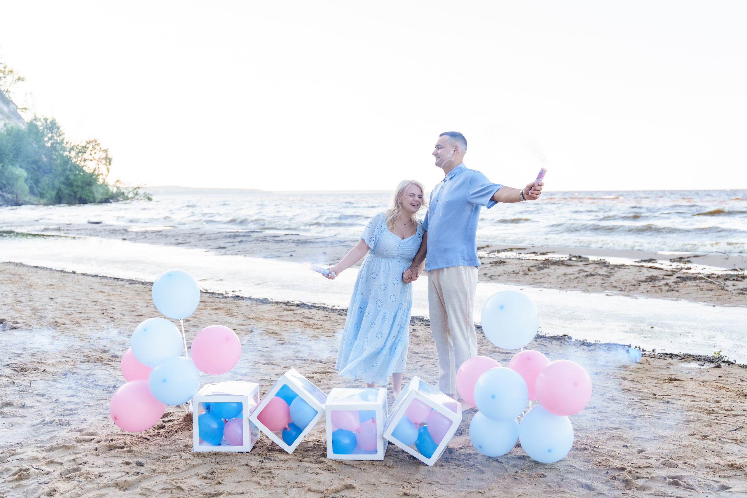 Гендер паті на Київському морі. Family photographer in Kiev Natalia Shkavron