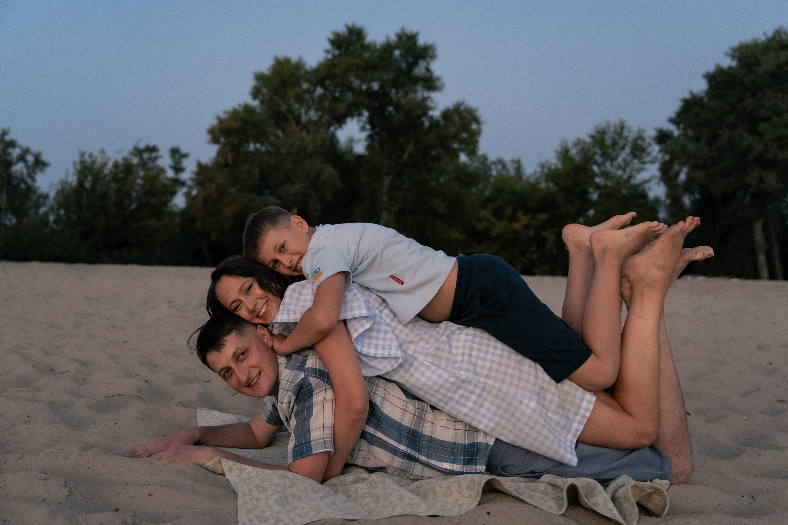 Сімейна фотосесія на Трухановому острові. Сімейний фотограф Київ Наталія Шкаврон