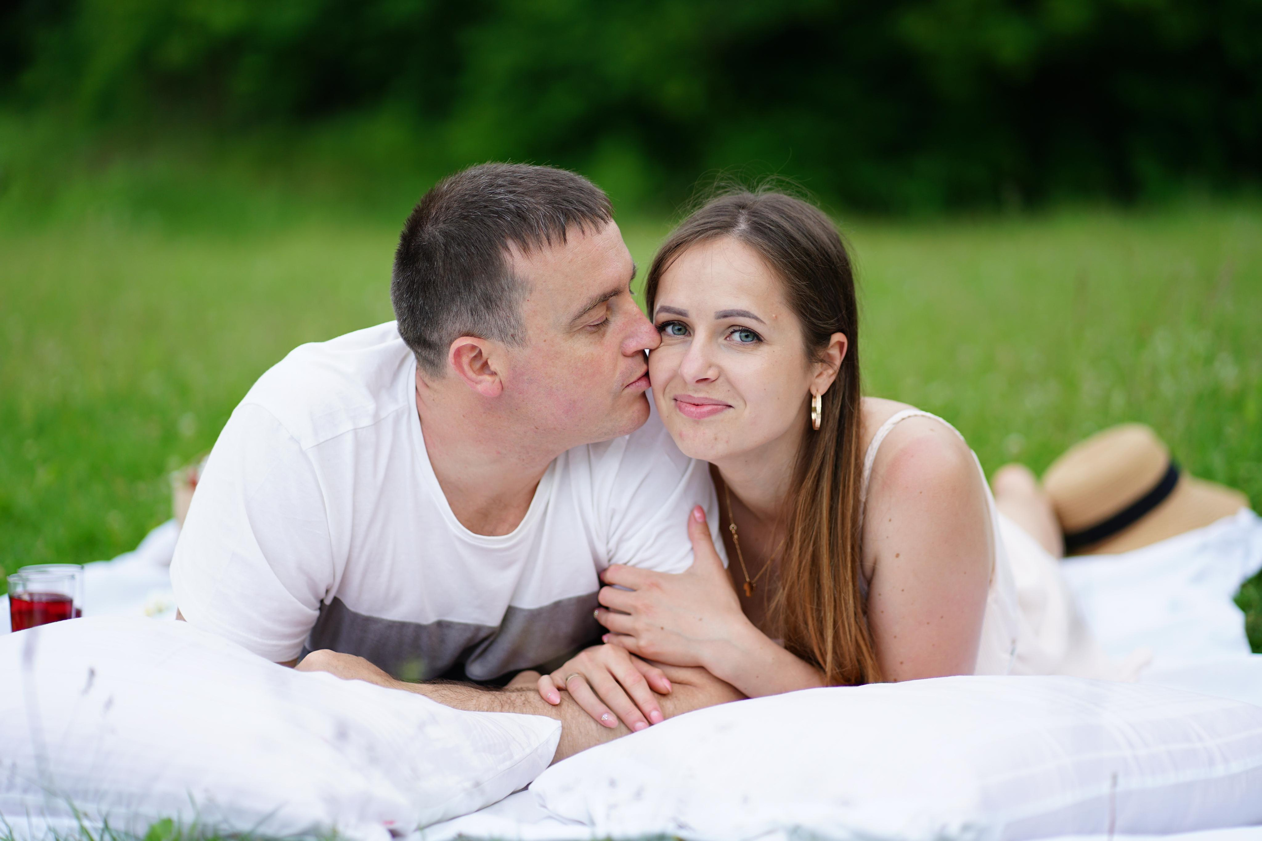 Сімейна фотосесія в стилі пікнік. Сімейний фотограф Київ Наталія Шкаврон