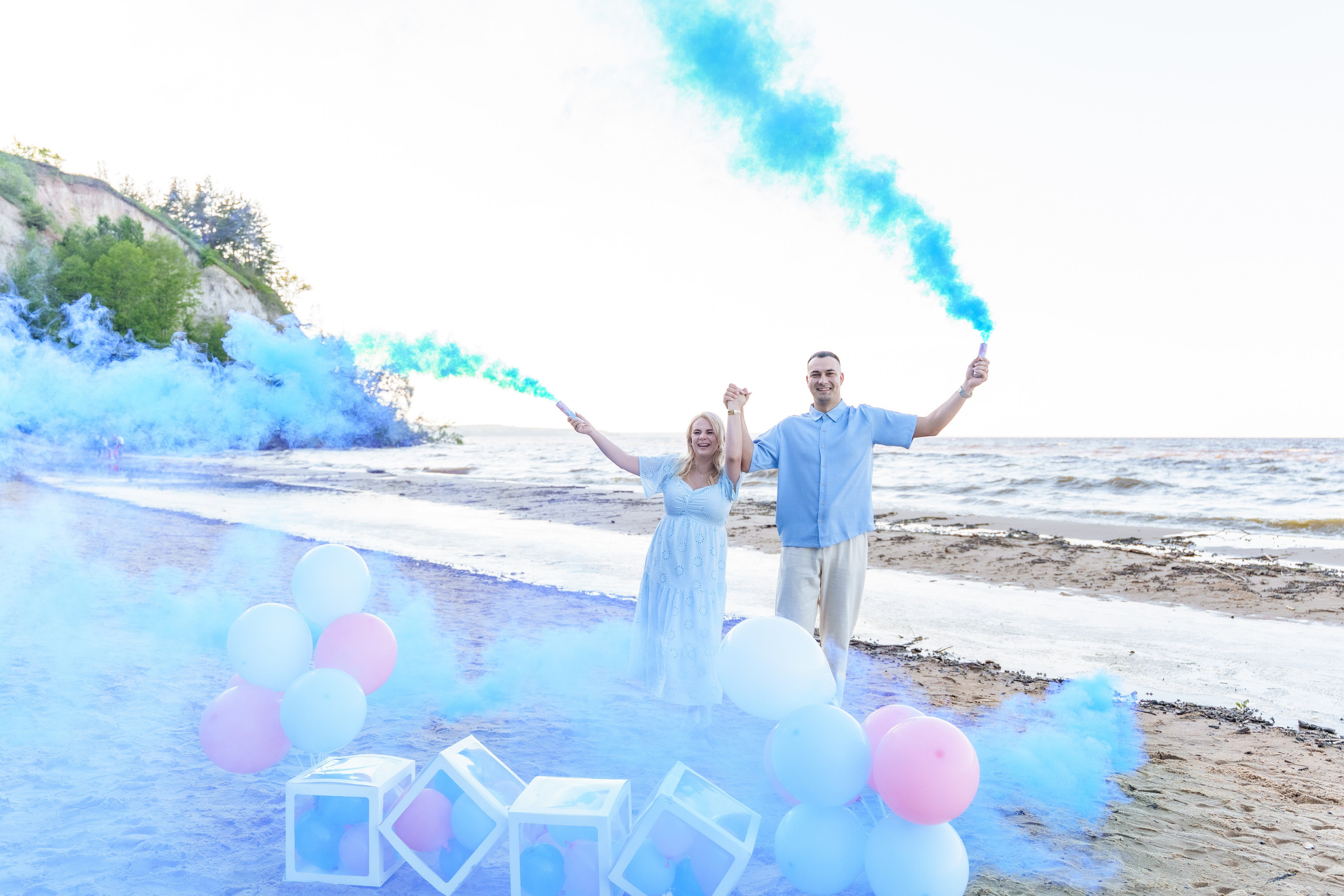 Гендер паті на Київському морі. Family photographer in Kiev Natalia Shkavron