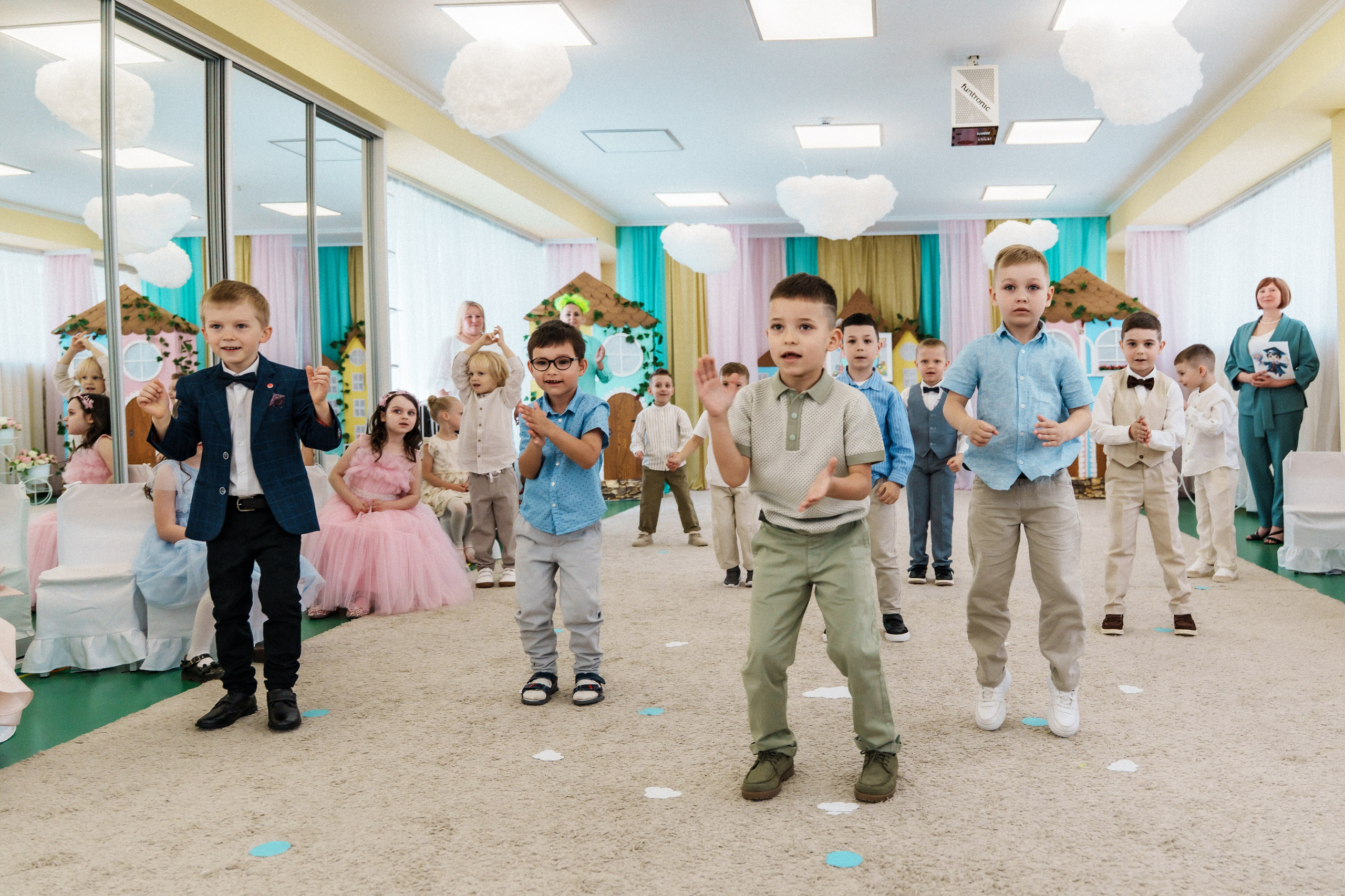 Випускний у садку. Сімейний фотограф Київ Наталія Шкаврон
