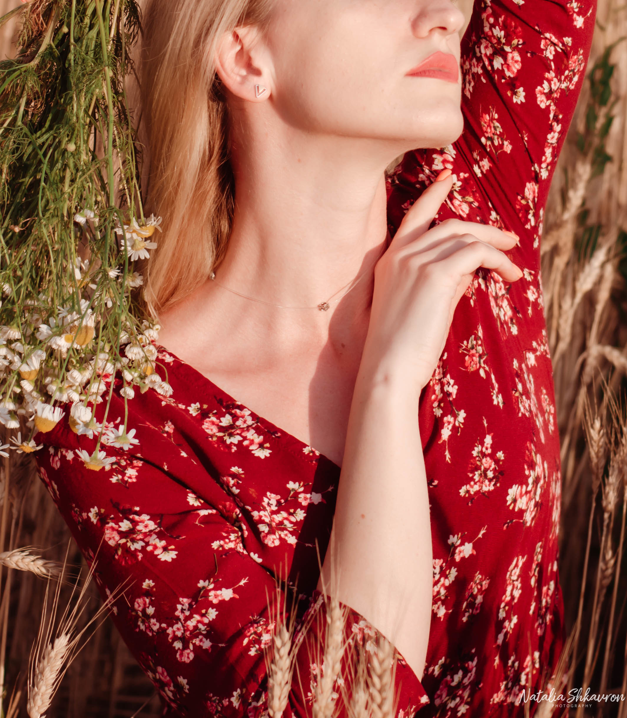 Індивідуальна фотосесія в пшениці. Сімейний фотограф Київ Наталія Шкаврон