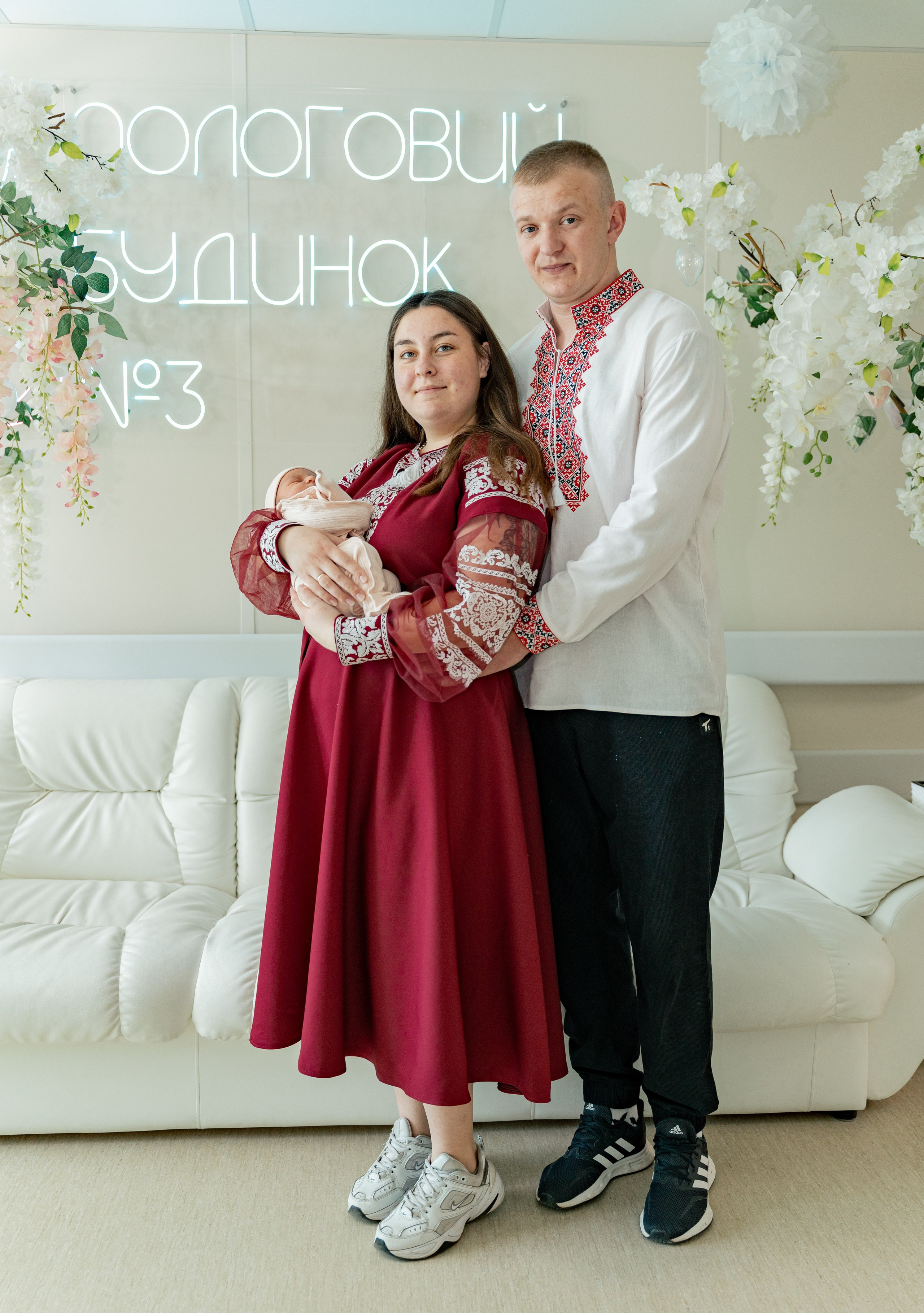Виписка з пологового №3. Сімейний фотограф Київ Наталія Шкаврон