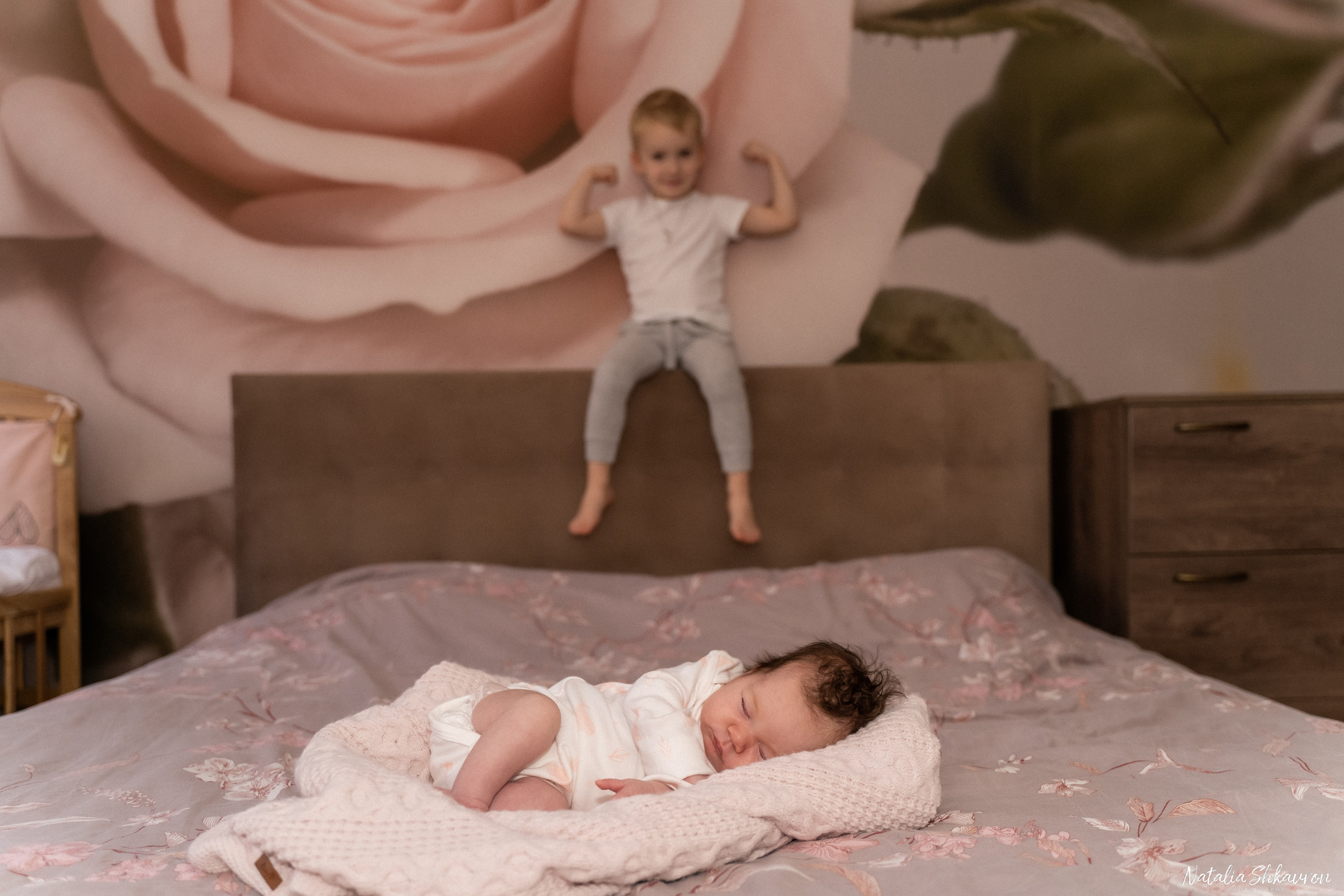 Сімейна фотосесія новонародженої. Сімейний фотограф Київ Наталія Шкаврон