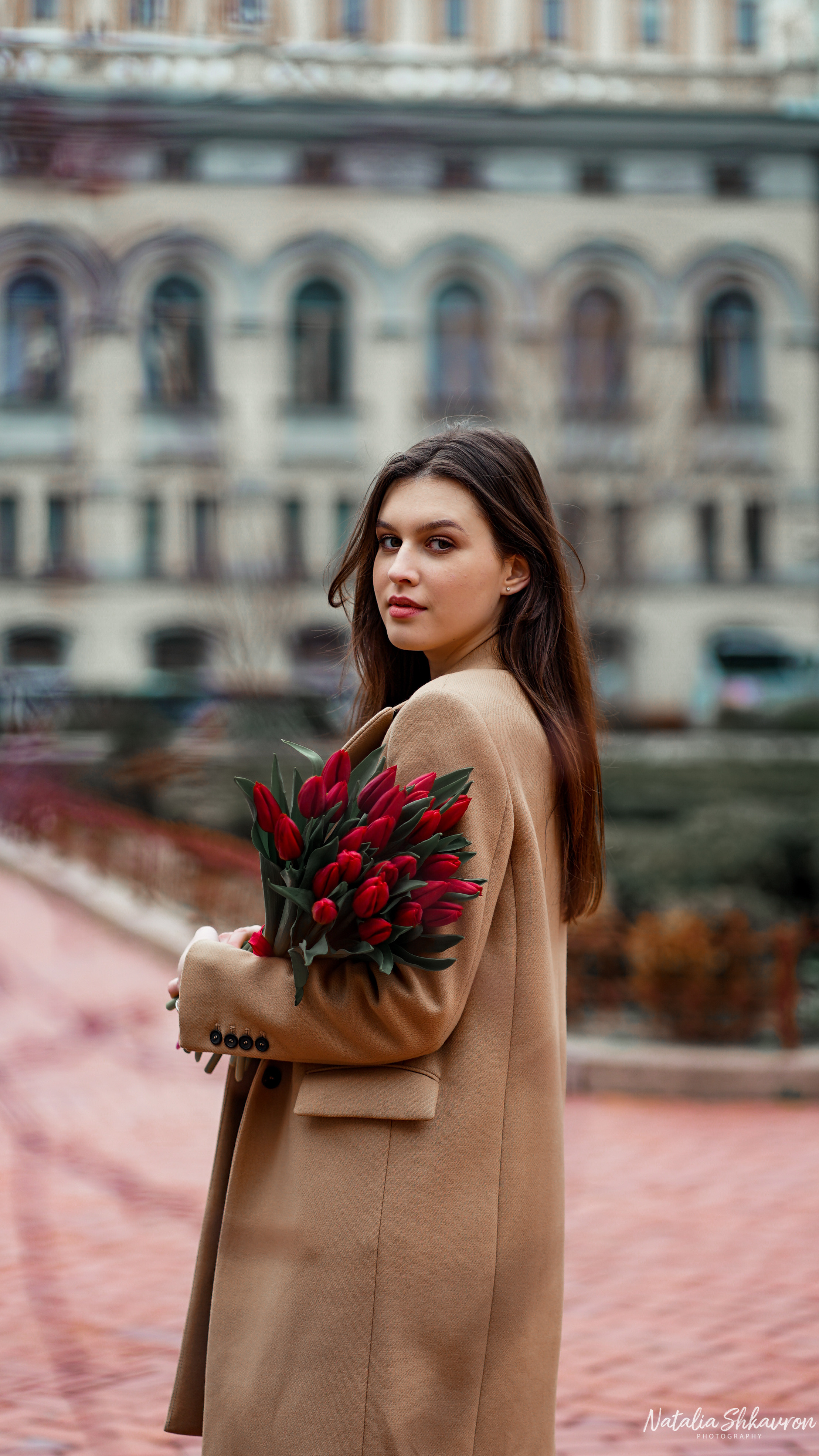 Індивідуальна фотосесія біля Оперного театру Київ. Сімейний фотограф Київ Наталія Шкаврон