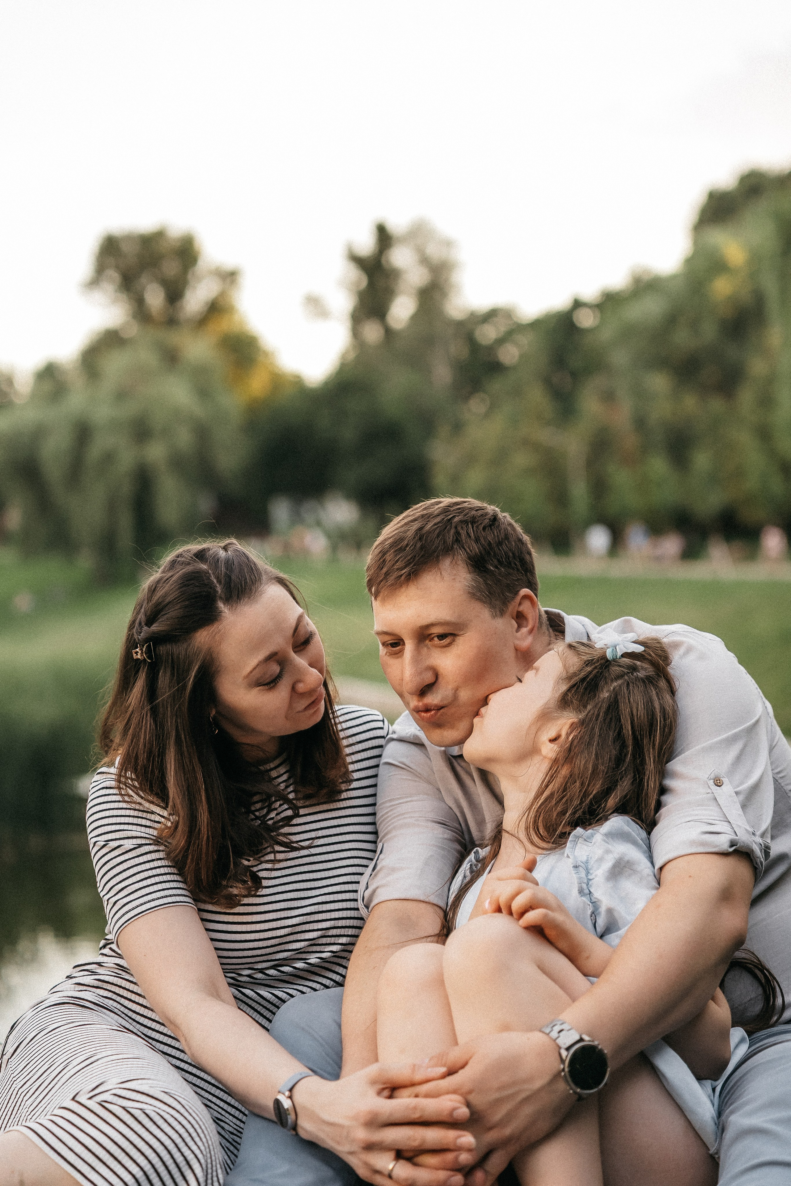Сімейна фотосесія в парку. Сімейний фотограф Київ Наталія Шкаврон