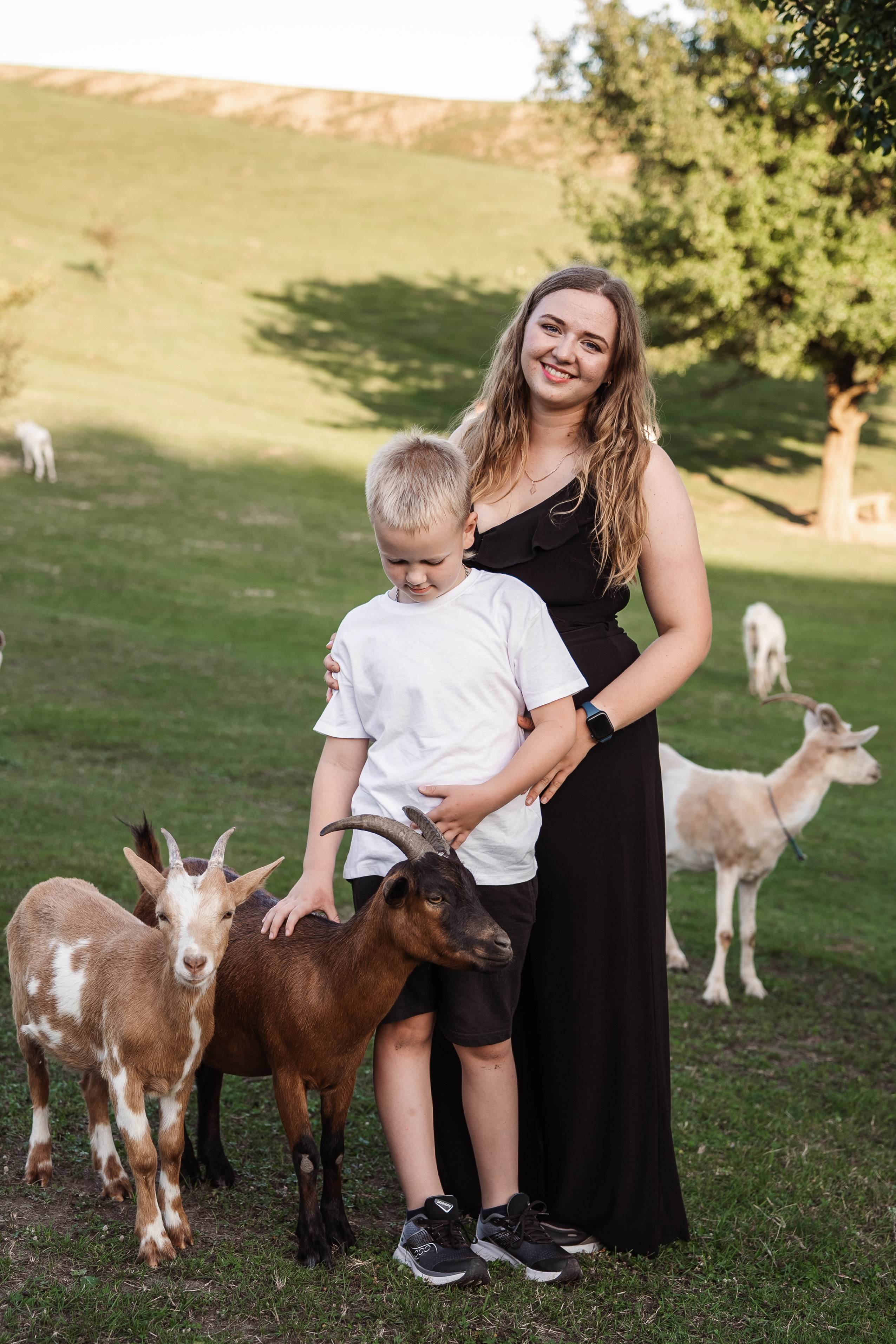 Святкування 1-го дня народження на овечій фермі. Family photographer in Kiev Natalia Shkavron