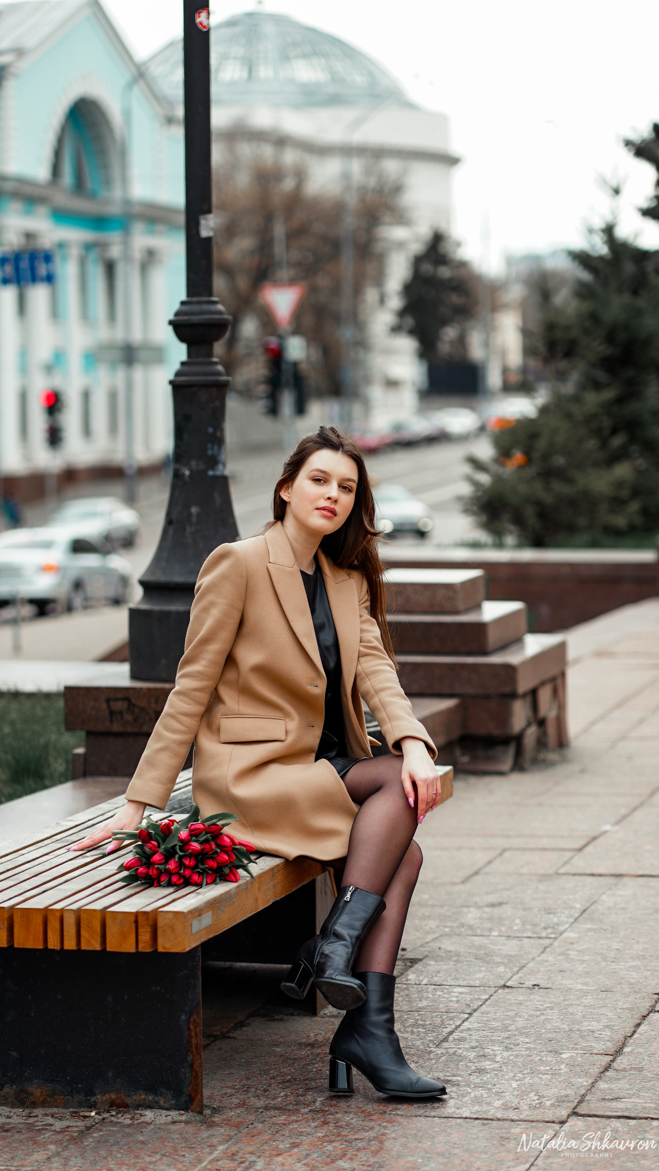 Індивідуальна фотосесія біля Оперного театру Київ. Сімейний фотограф Київ Наталія Шкаврон