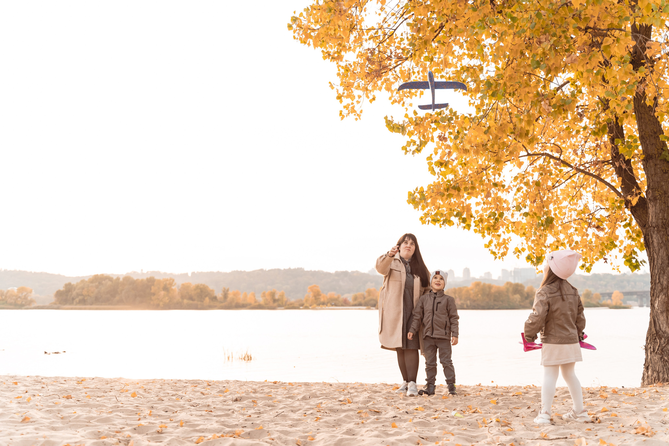 Сімейна фотосесія на Лівобережній. Family photographer in Kiev Natalia Shkavron