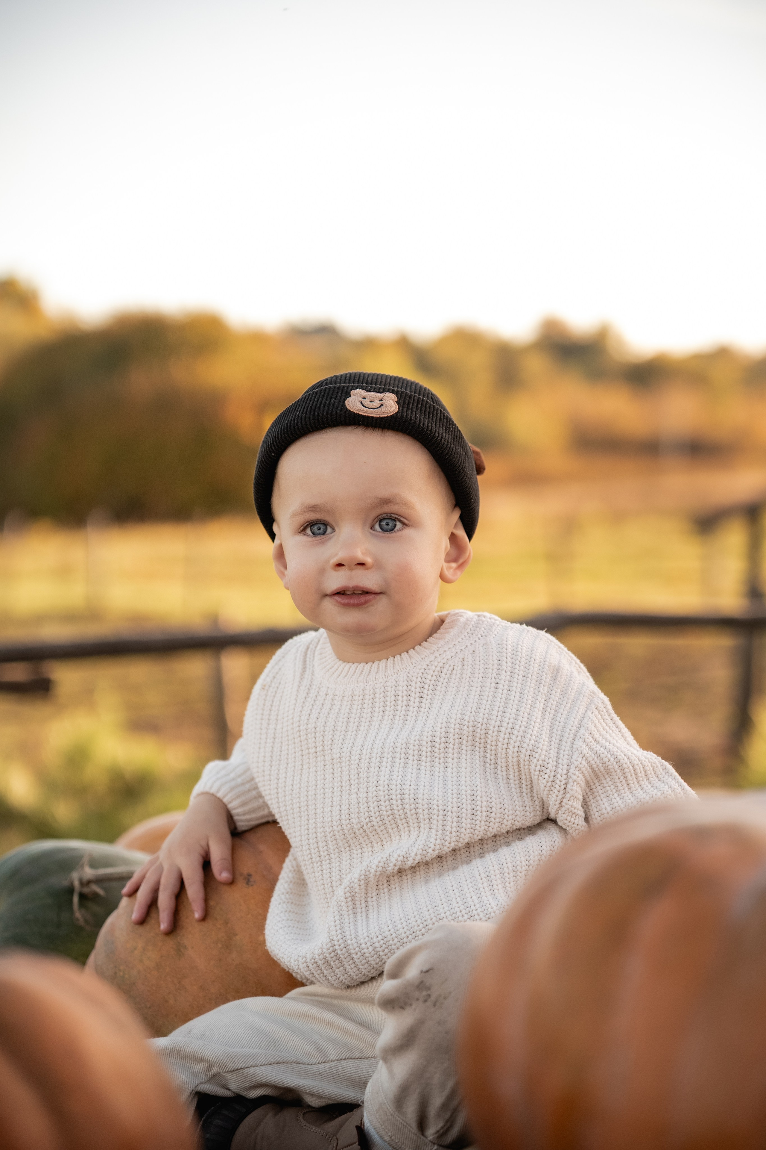 Сімейна фотосесія на кінній фермі. Family photographer in Kiev Natalia Shkavron