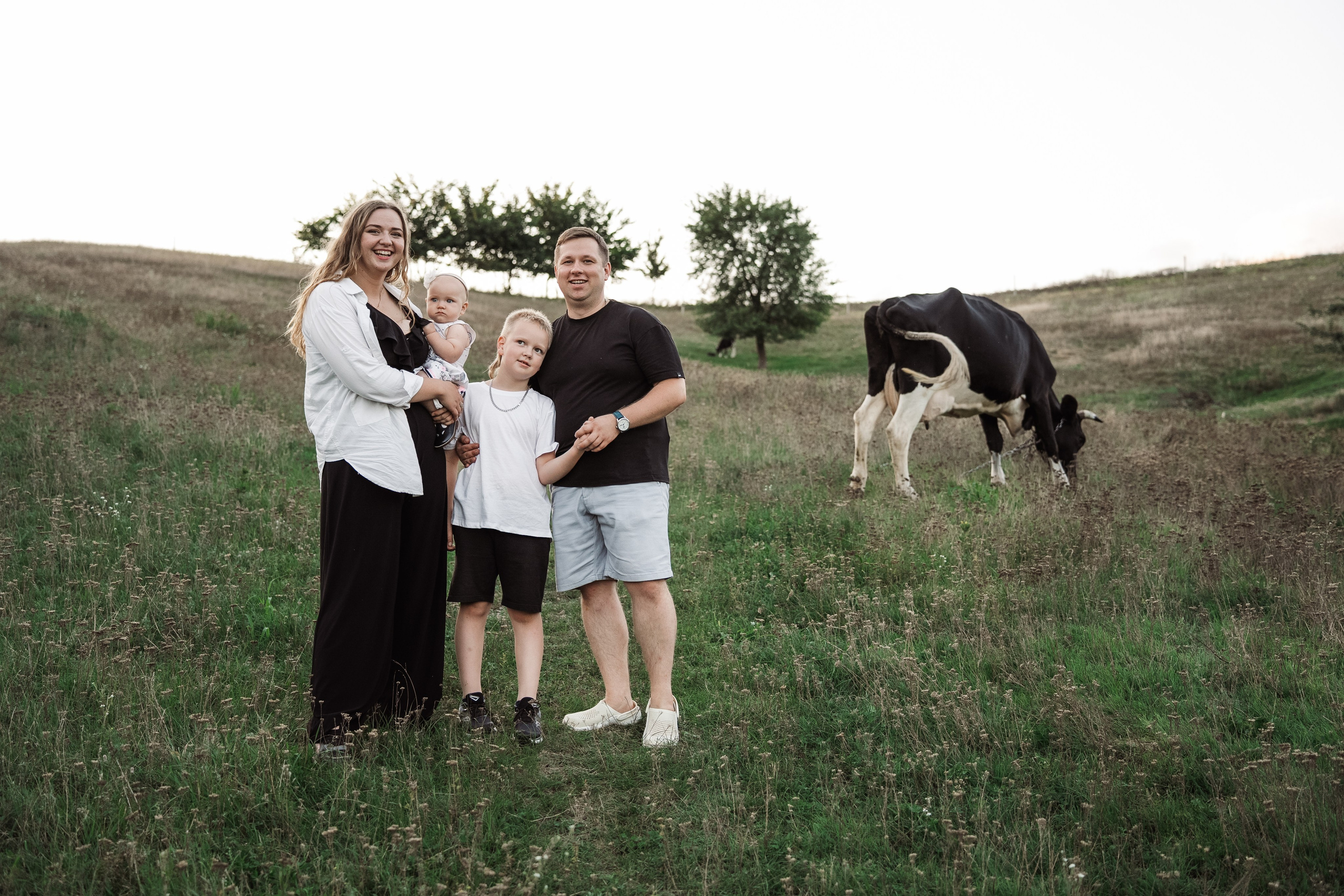 Святкування 1-го дня народження на овечій фермі. Family photographer in Kiev Natalia Shkavron