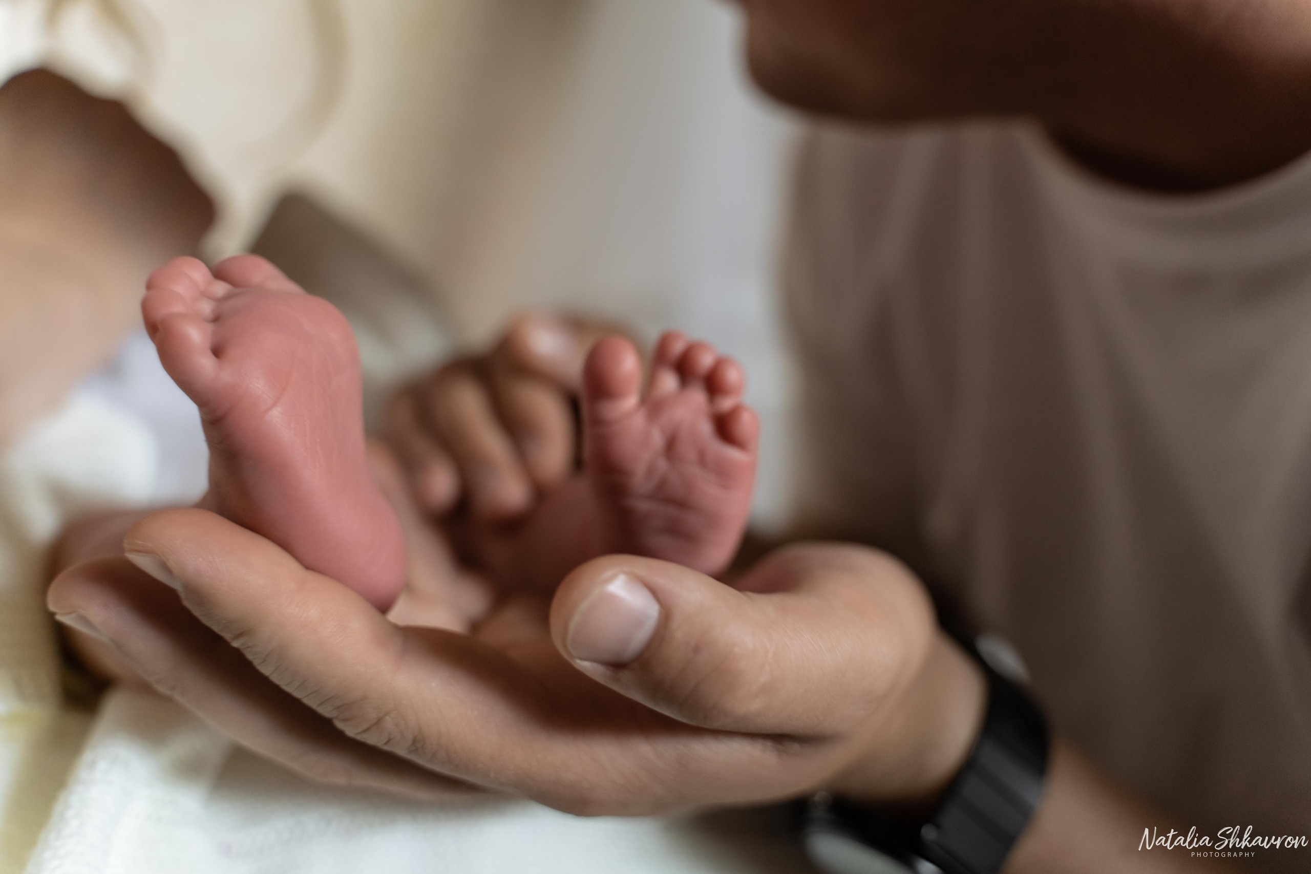 Домашня фотосесія новонародженого. Family photographer in Kiev Natalia Shkavron