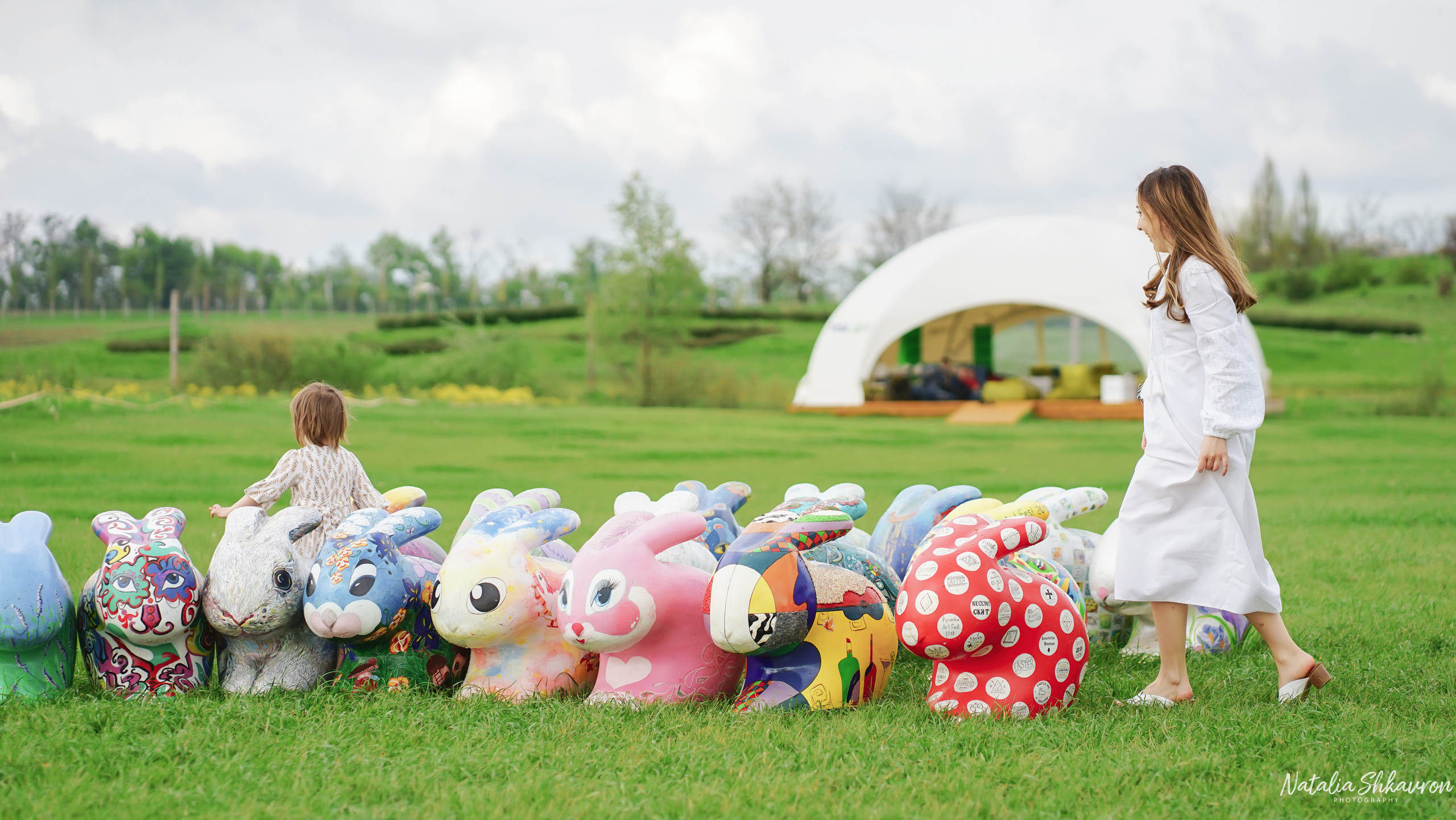 Сімейна фотосесія в тюльпанах. Сімейний фотограф Київ Наталія Шкаврон