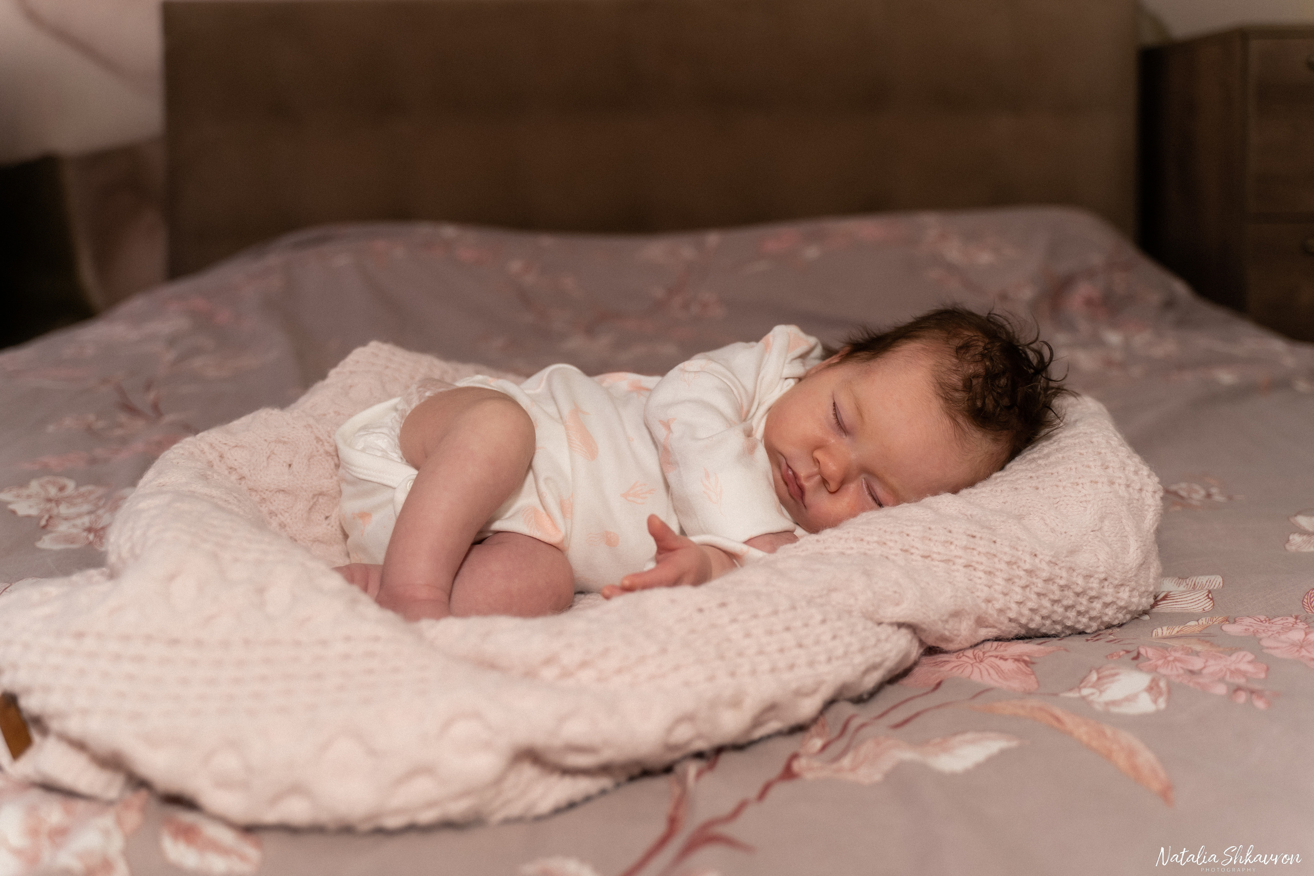 Сімейна фотосесія новонародженої. Сімейний фотограф Київ Наталія Шкаврон