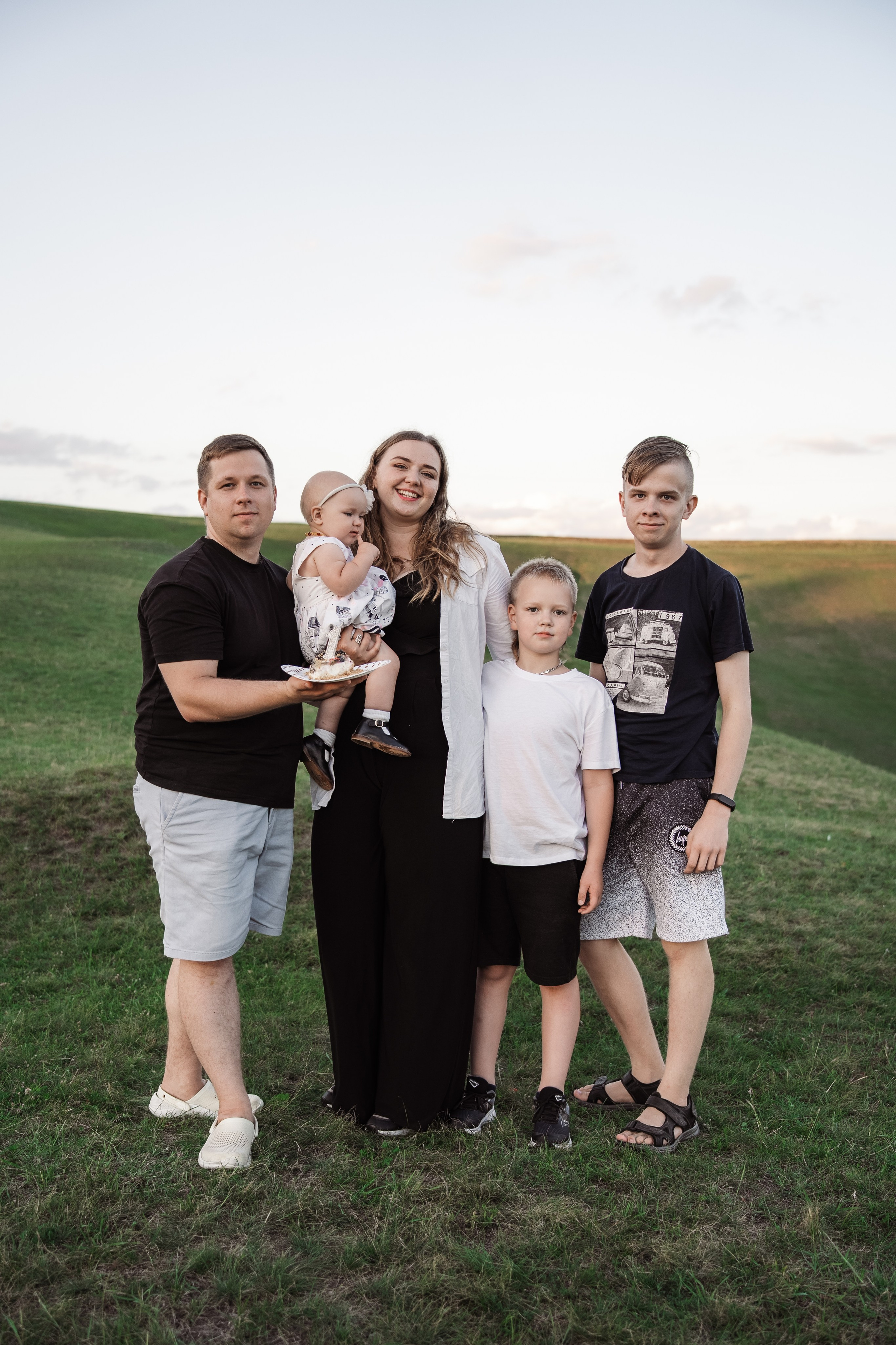 Святкування 1-го дня народження на овечій фермі. Family photographer in Kiev Natalia Shkavron