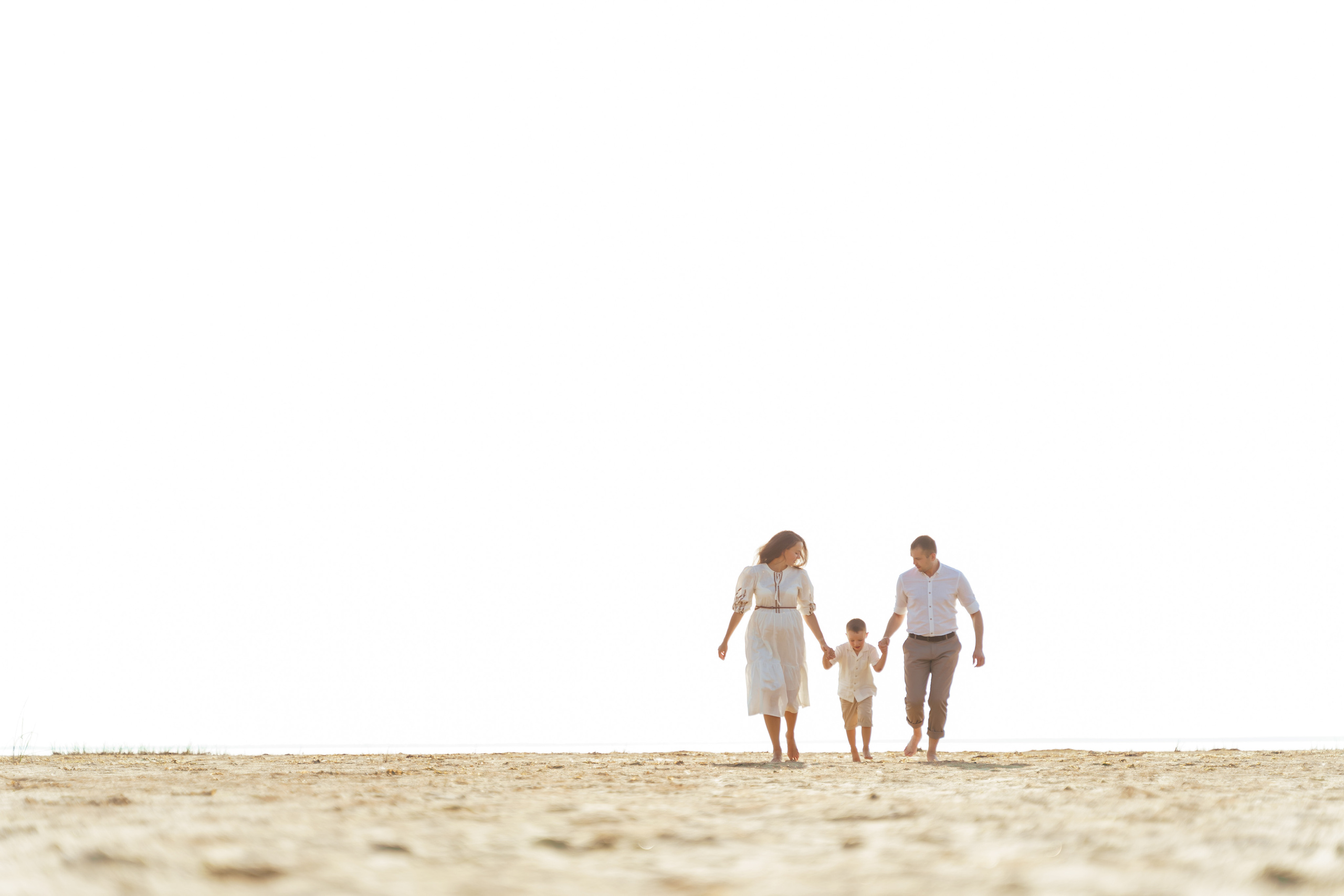 Фотосесія вагітності біля Київського моря. Сімейний фотограф Київ Наталія Шкаврон