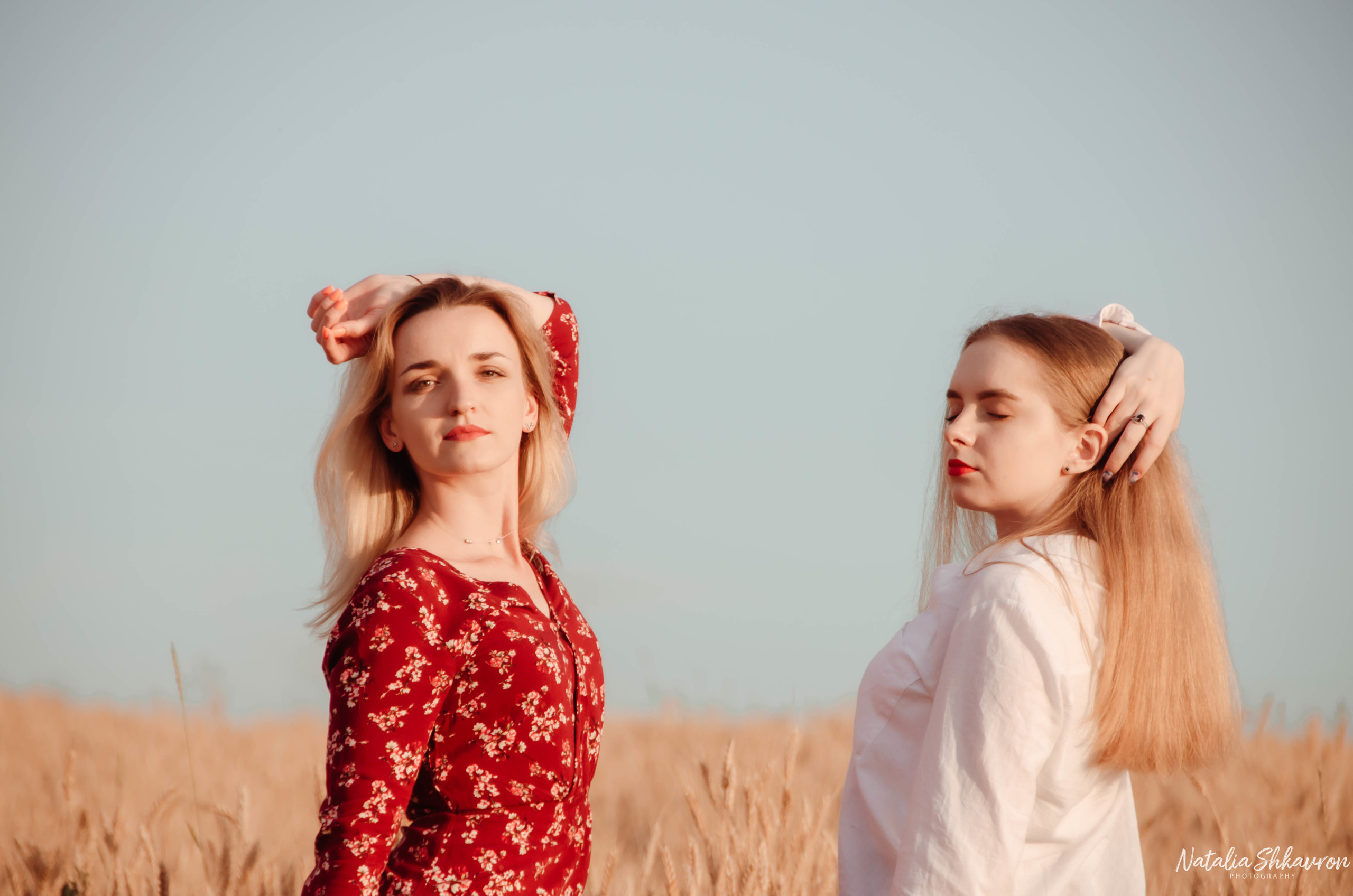 Фотосесія дві сестри. Сімейний фотограф Київ Наталія Шкаврон