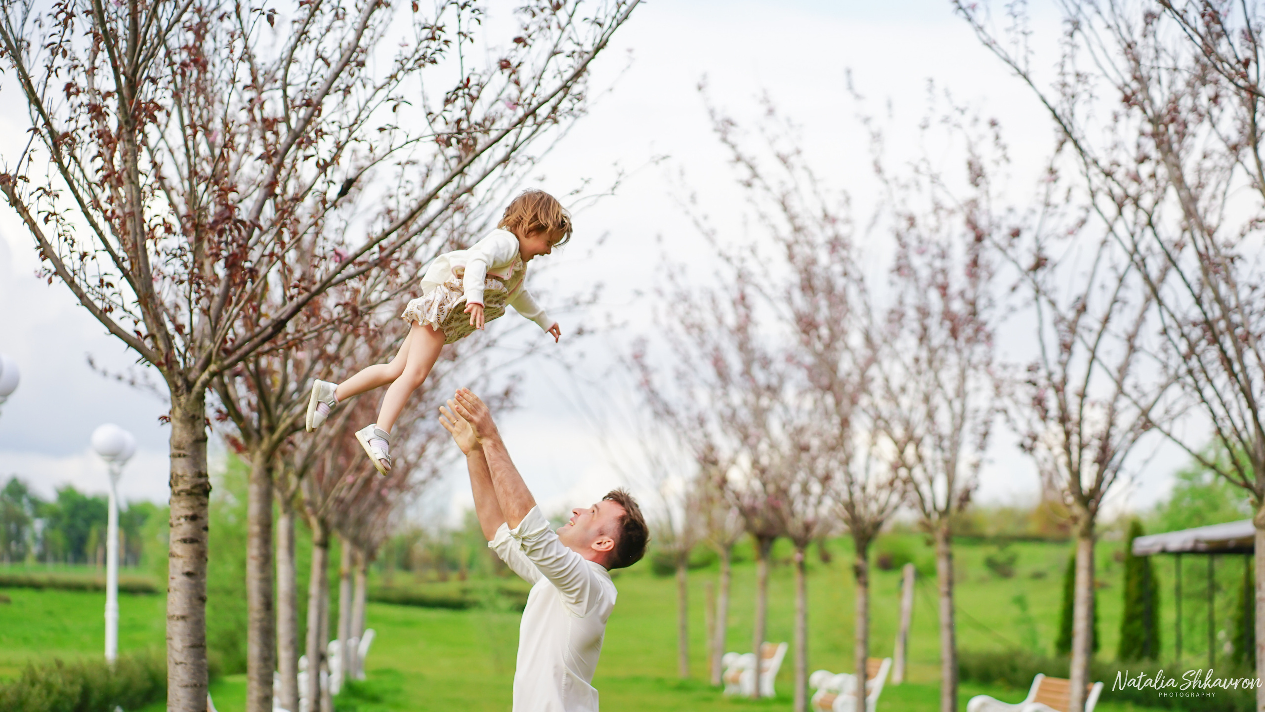 фотосесія в добропарку, Добропарк тюльпани, фотограф добропарк, Добропарк фото, фотосесія в тюльпанах, фотосесія в тюльпанах у Добропарку, добропарк киев, добропарк тюльпаны, портрет фотосесія з тюльпанами, с цветами фотосесія з тюльпанами