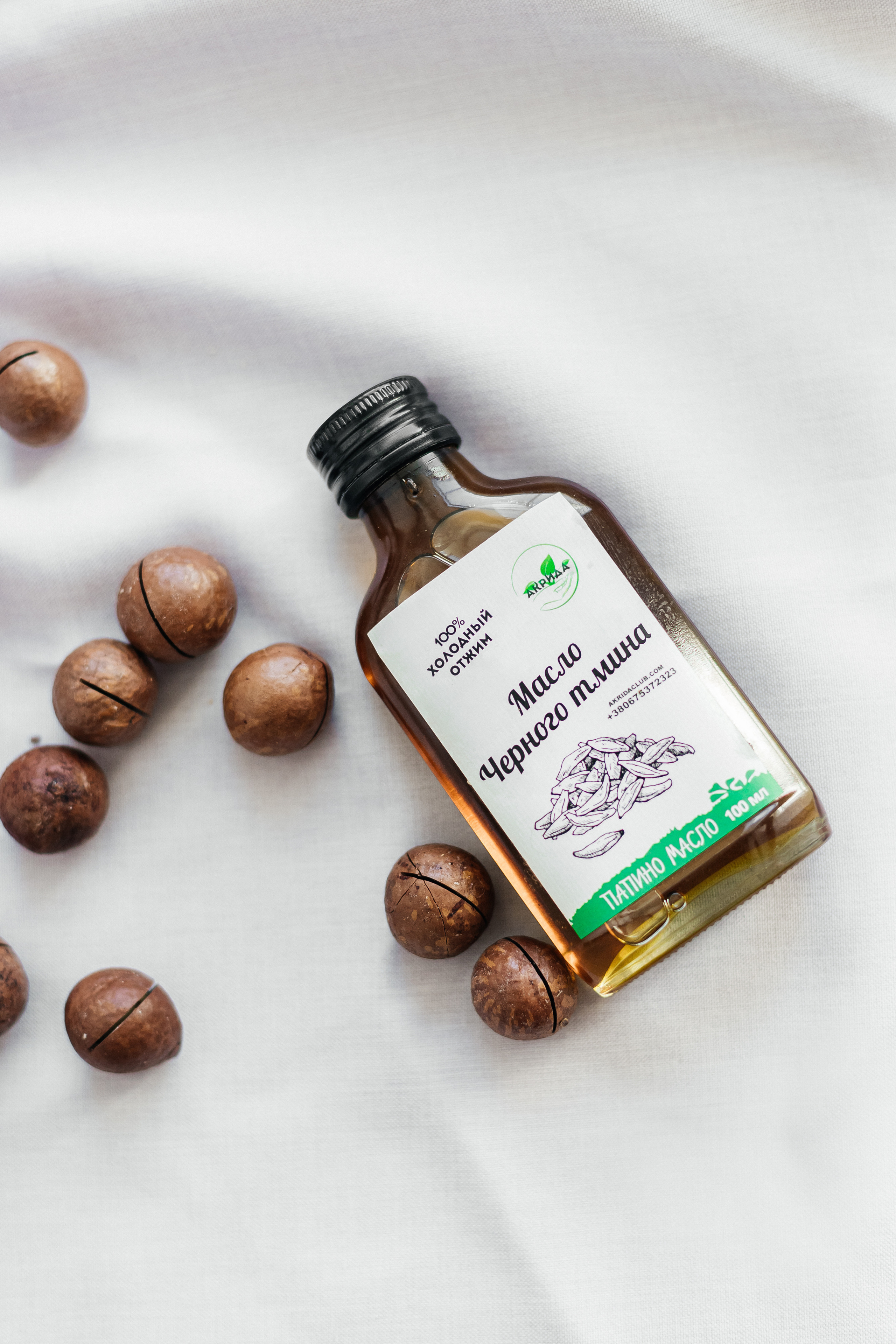 Oil. Your photographer Alina Shi