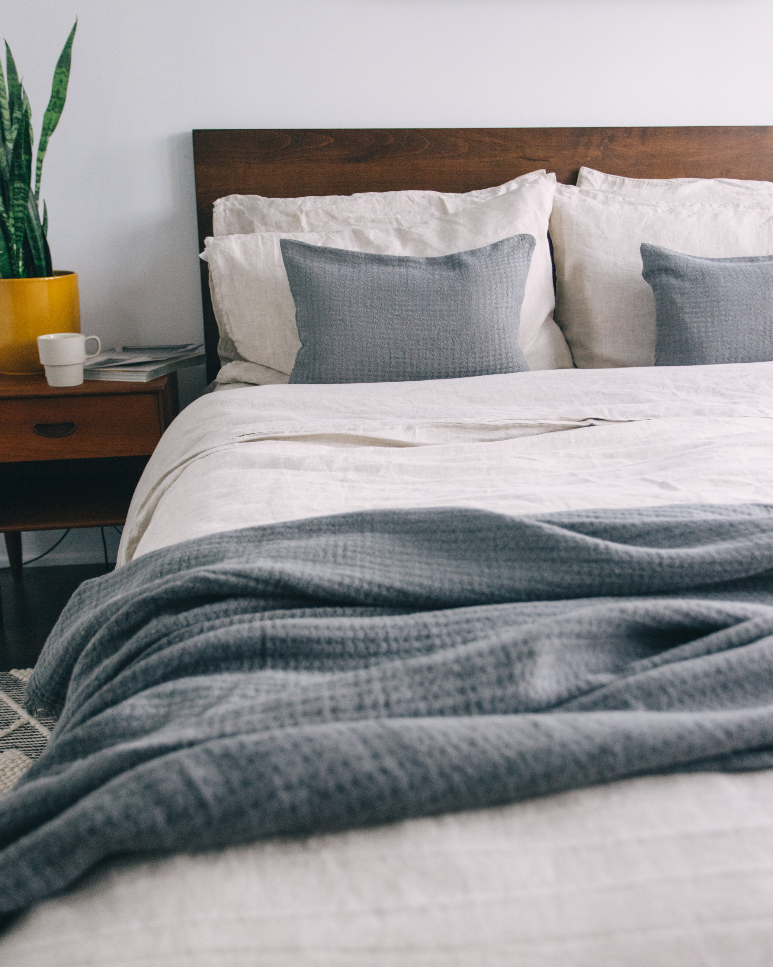 Linen bedding. Your photographer Alina Shi