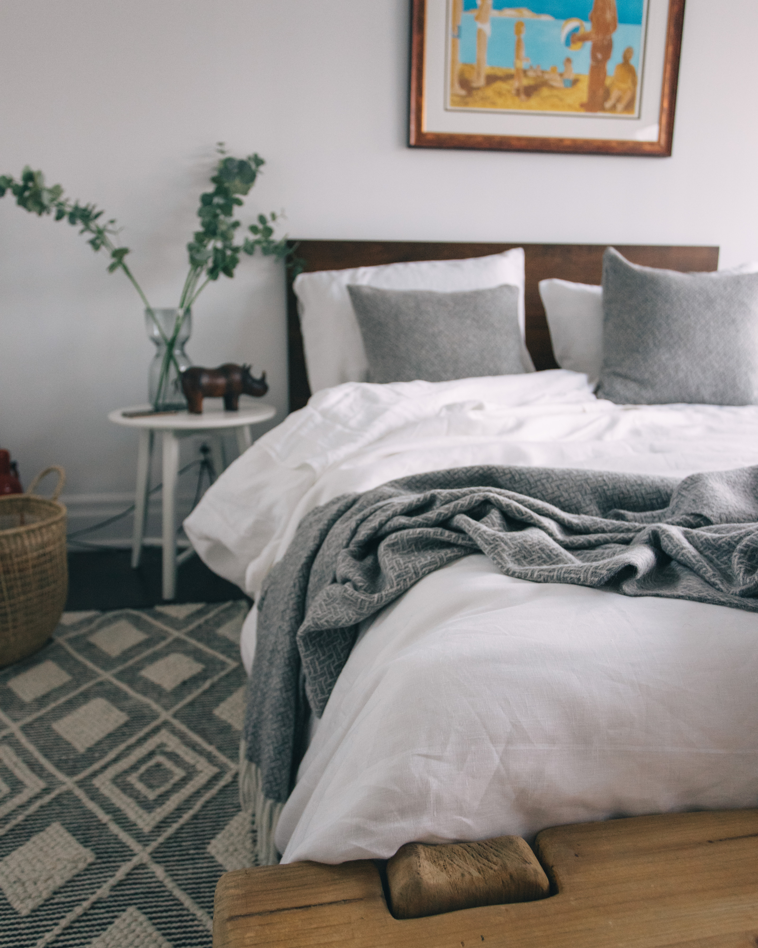 Linen bedding. Your photographer Alina Shi