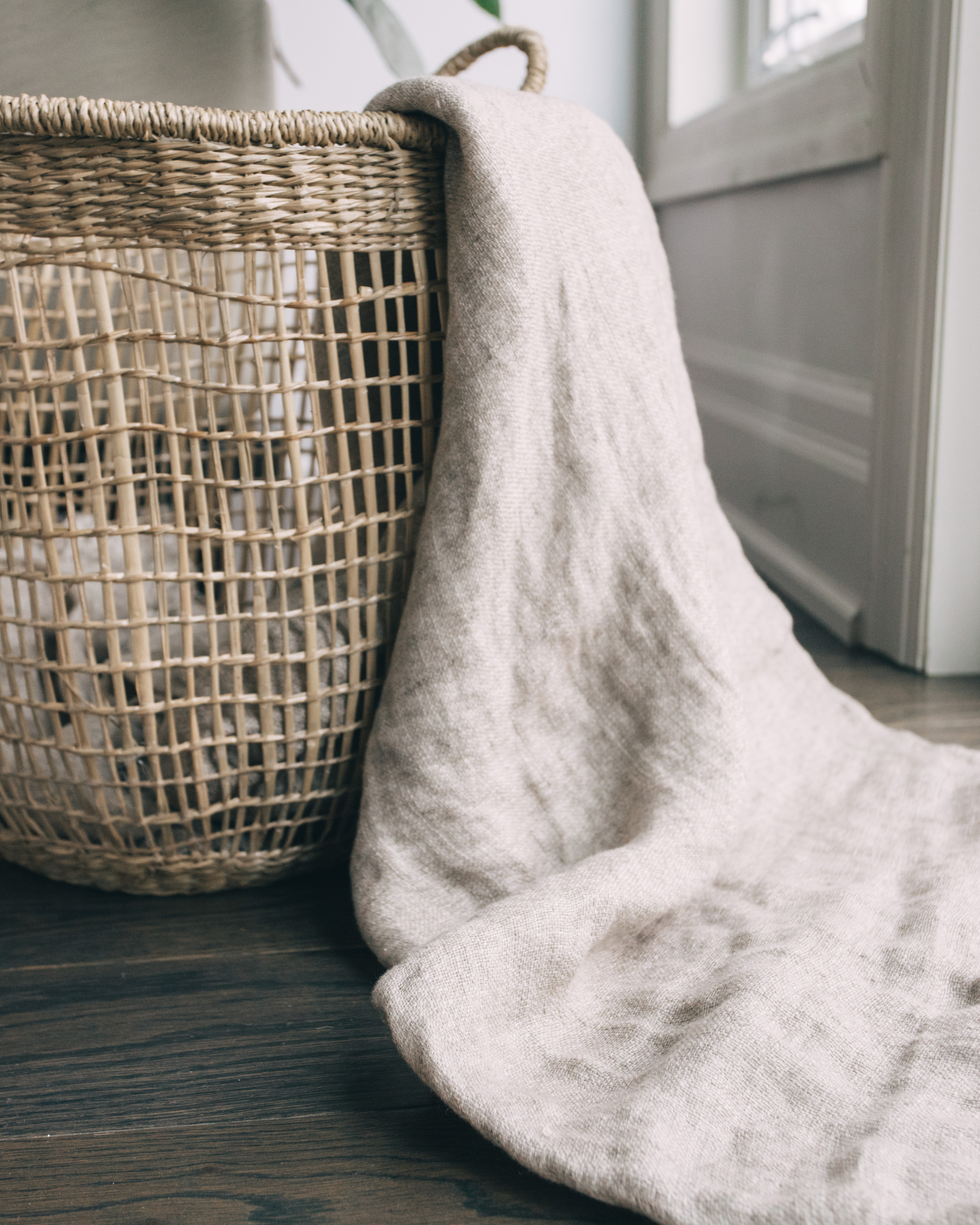 Linen bedding. Your photographer Alina Shi