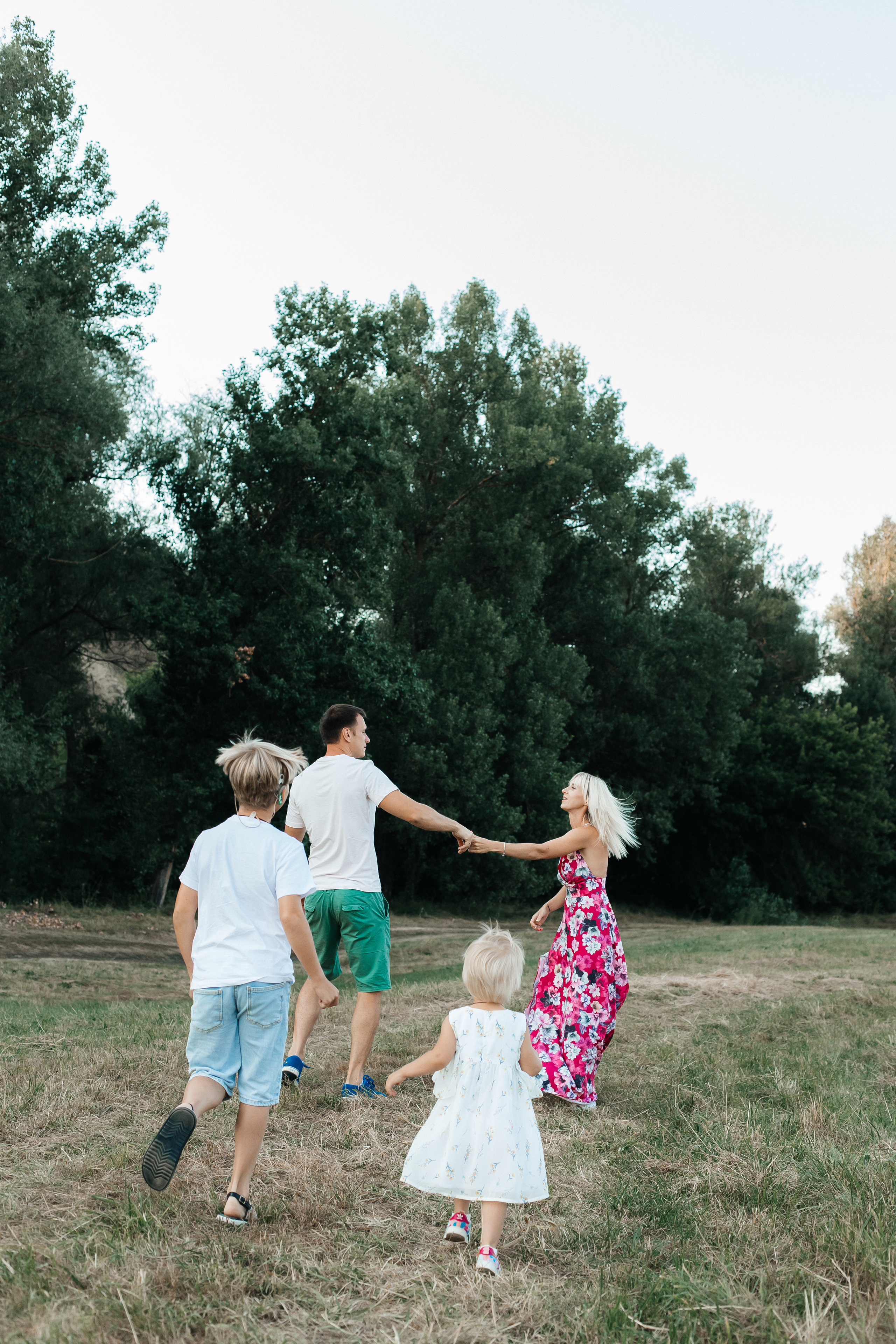 Family picnic. Your photographer Alina Shi