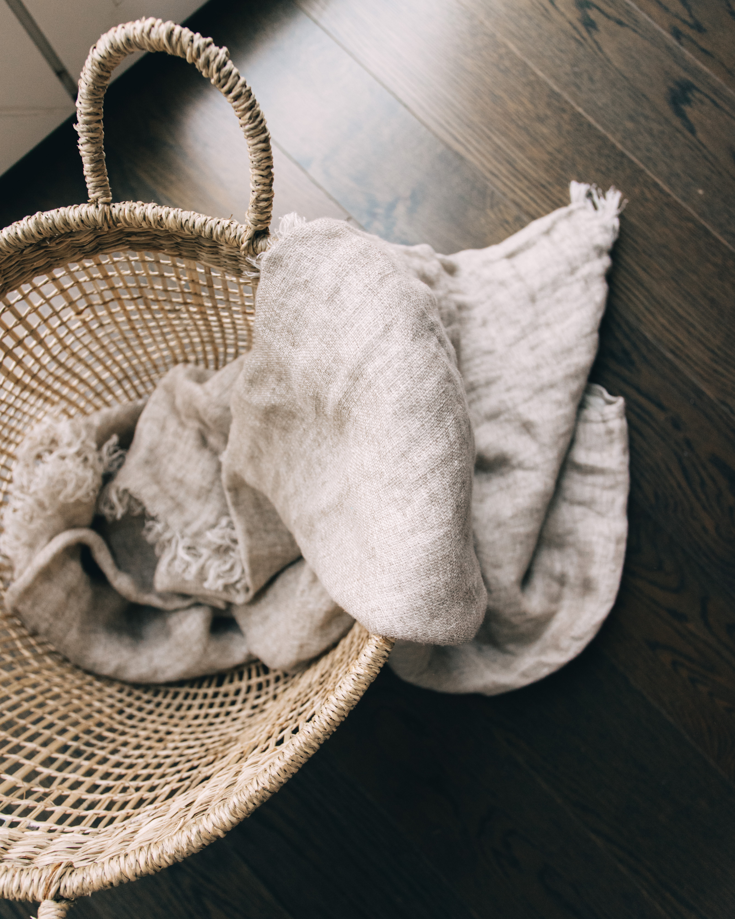 Linen bedding. Your photographer Alina Shi